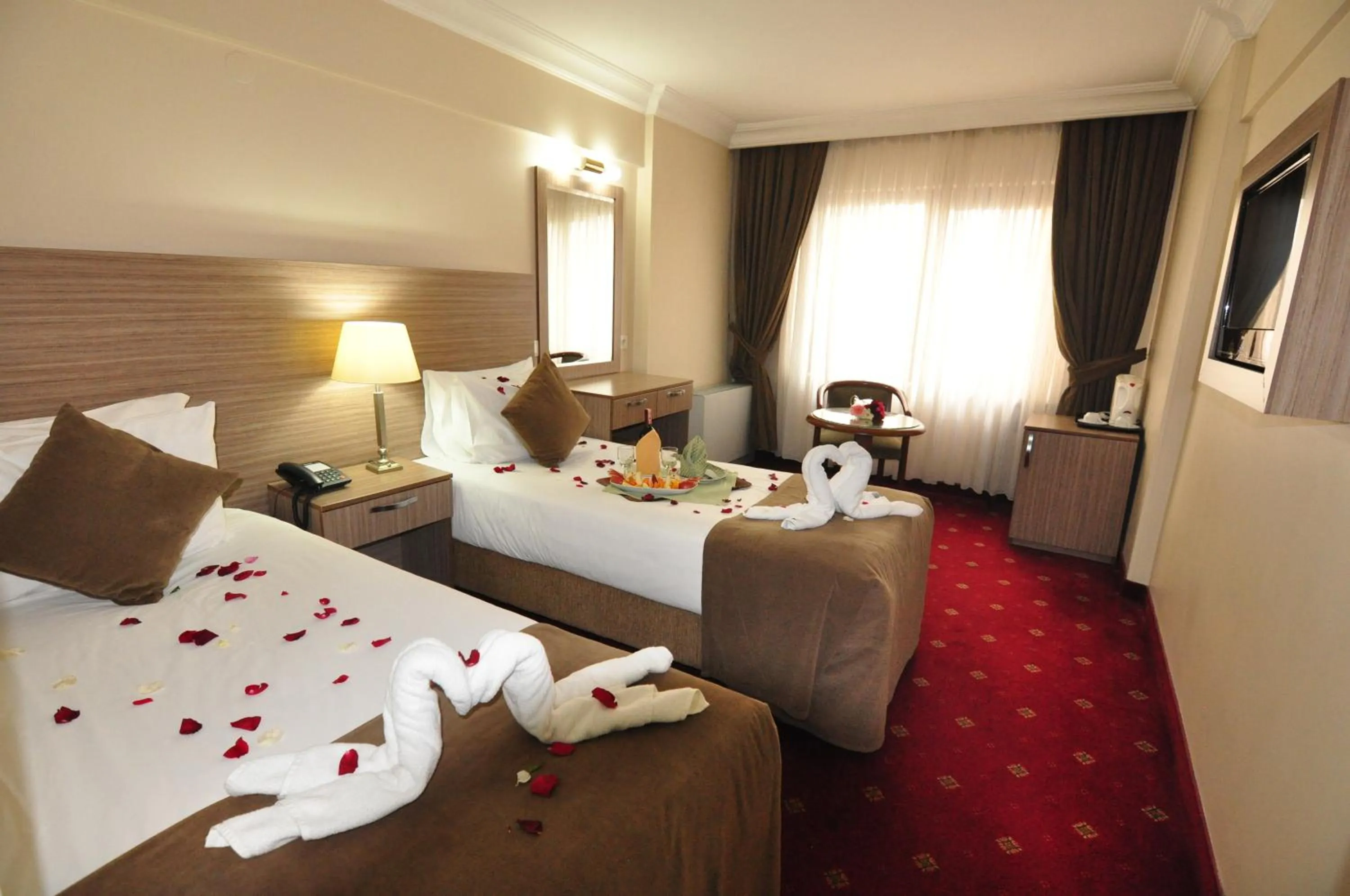 Photo of the whole room, Bed in Hotel Buyuk Sahinler