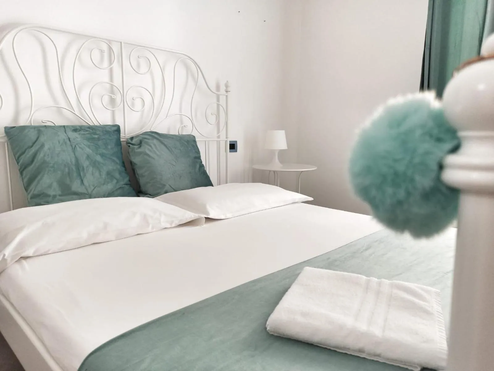 Bed in Hello World