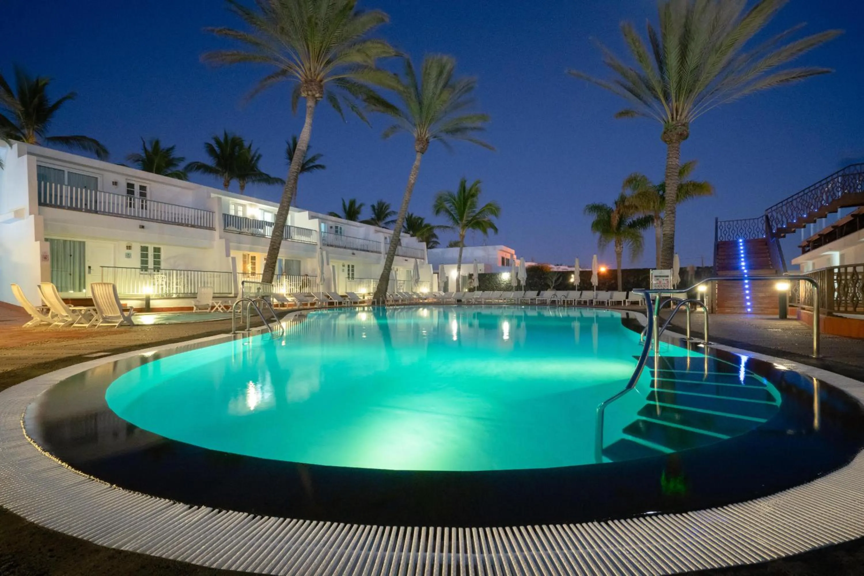 Swimming pool in Plus Fariones Apartamentos