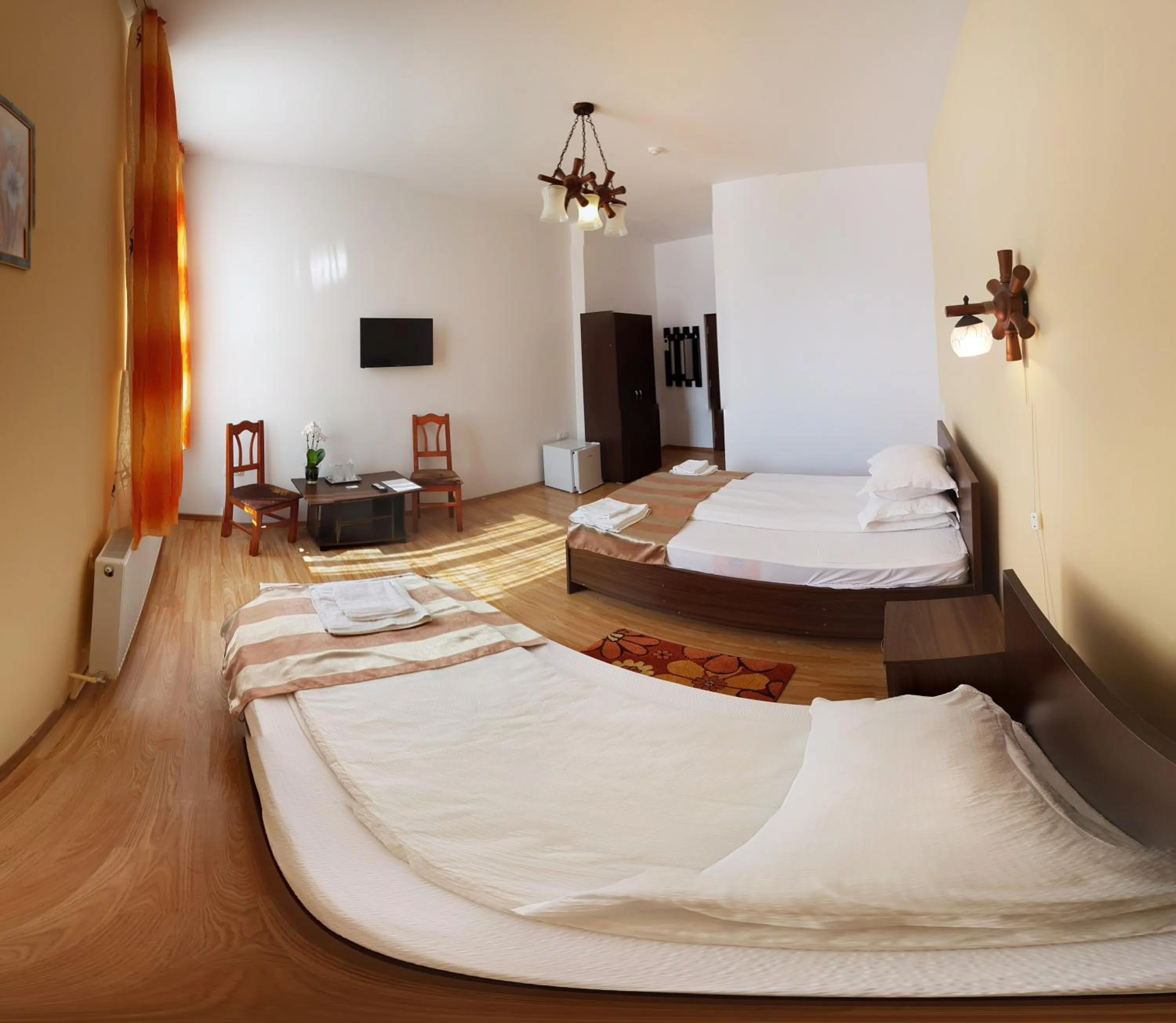 Property building, Bed in Pensiunea Muresul