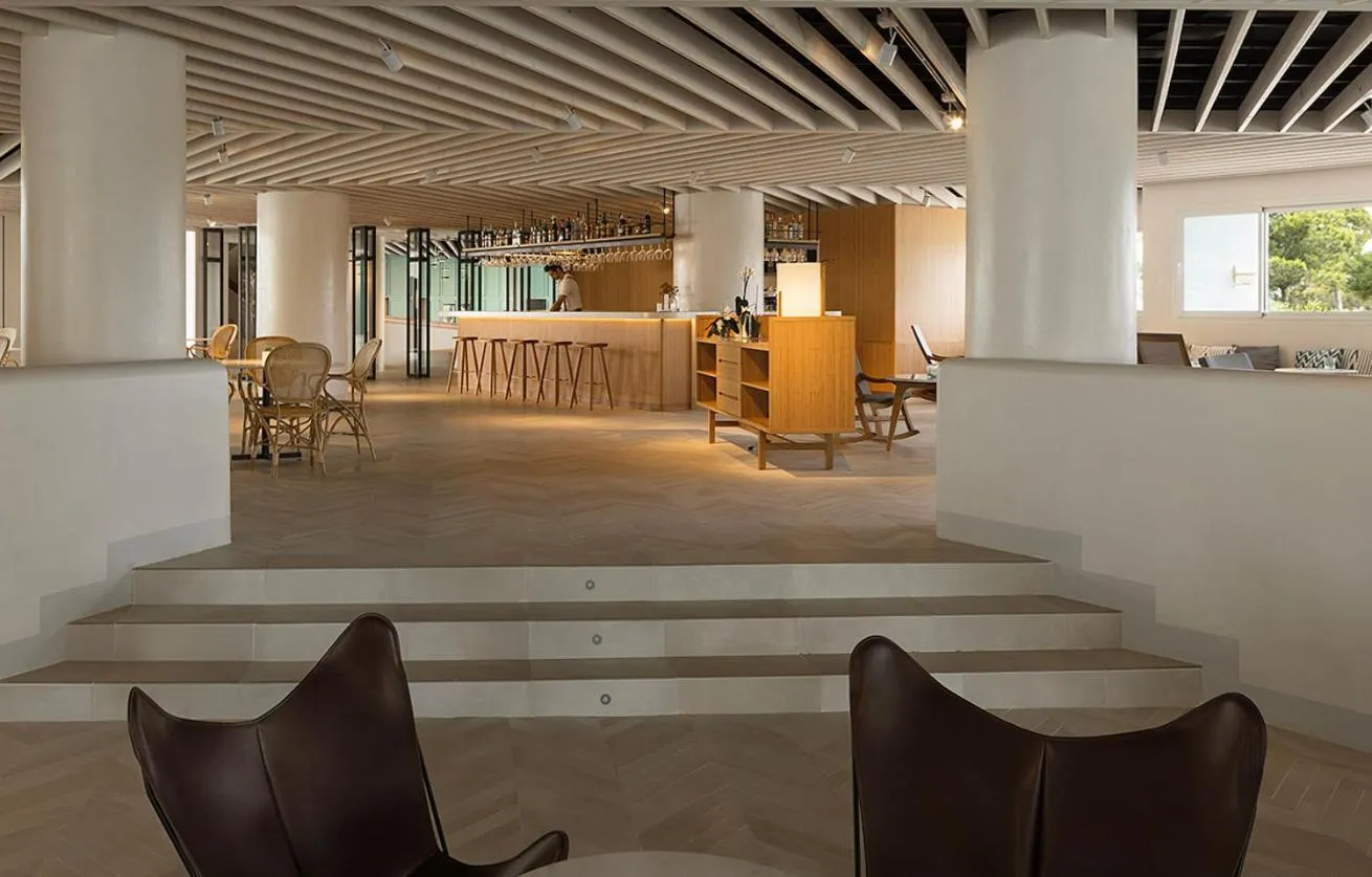 Lounge or bar in Inturotel Cala Esmeralda Beach Hotel & Spa - Adults Only