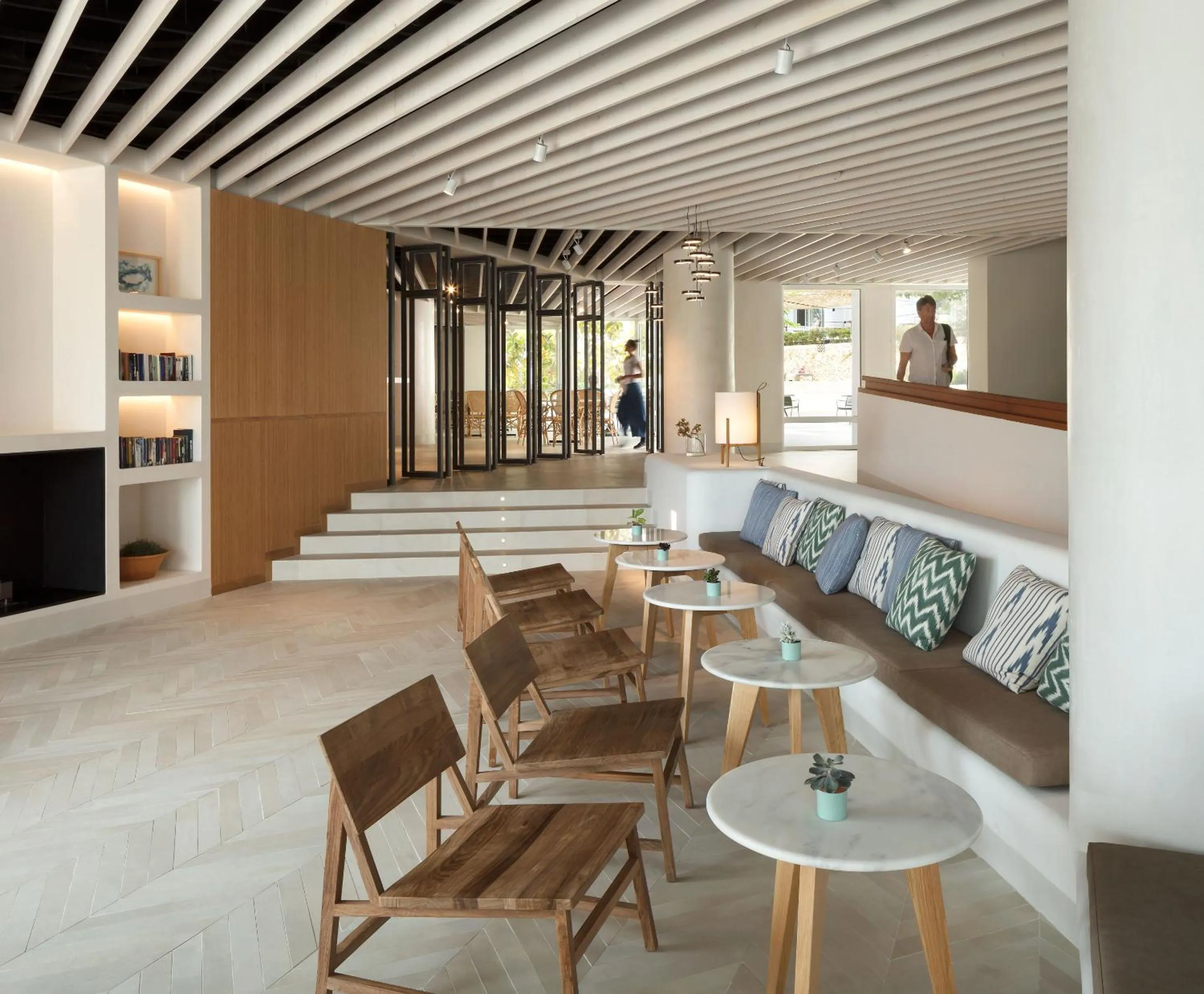 Library in Inturotel Cala Esmeralda Beach Hotel & Spa - Adults Only