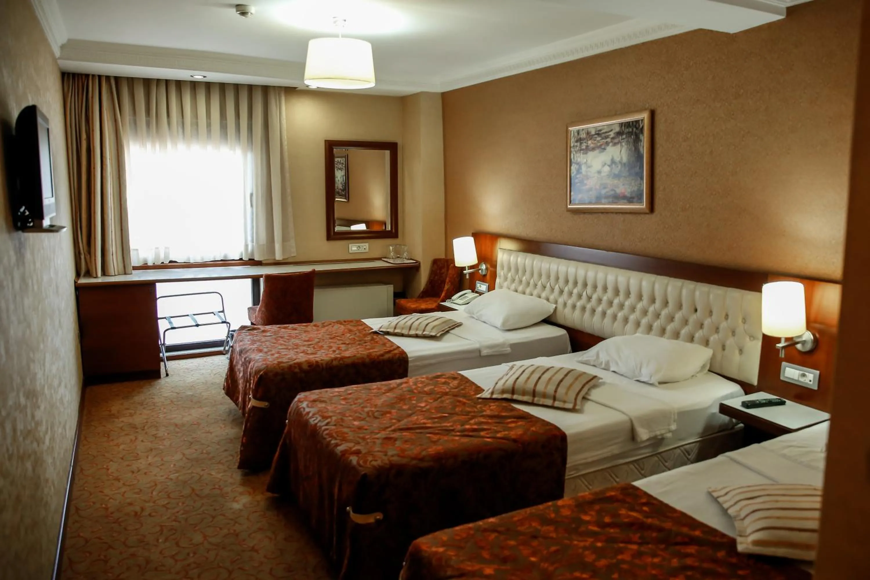 Bedroom, Bed in Yuksel Hotel