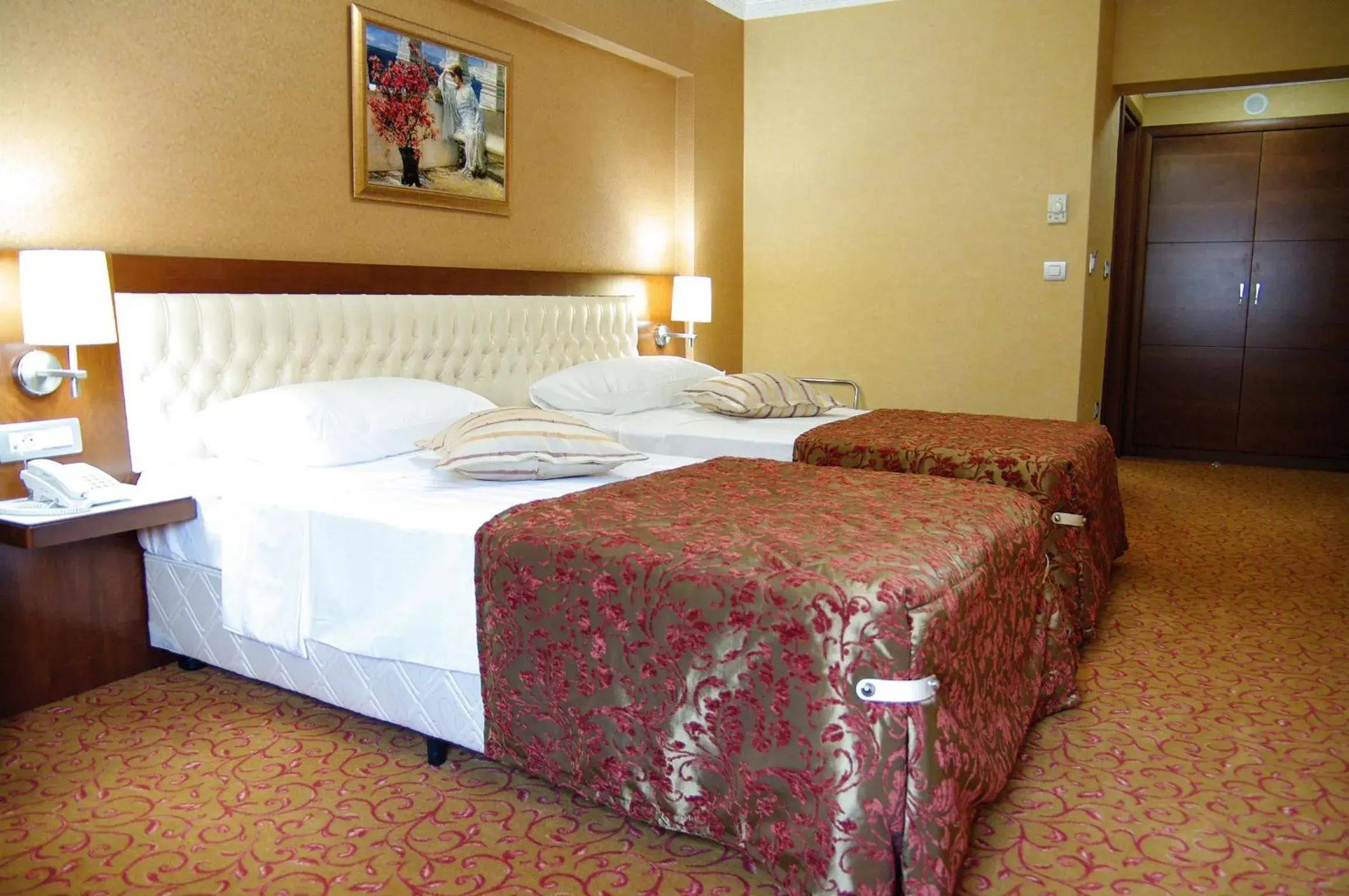 Standard Twin Room in Yuksel Hotel Standard Twin Room in Yuksel Hotel