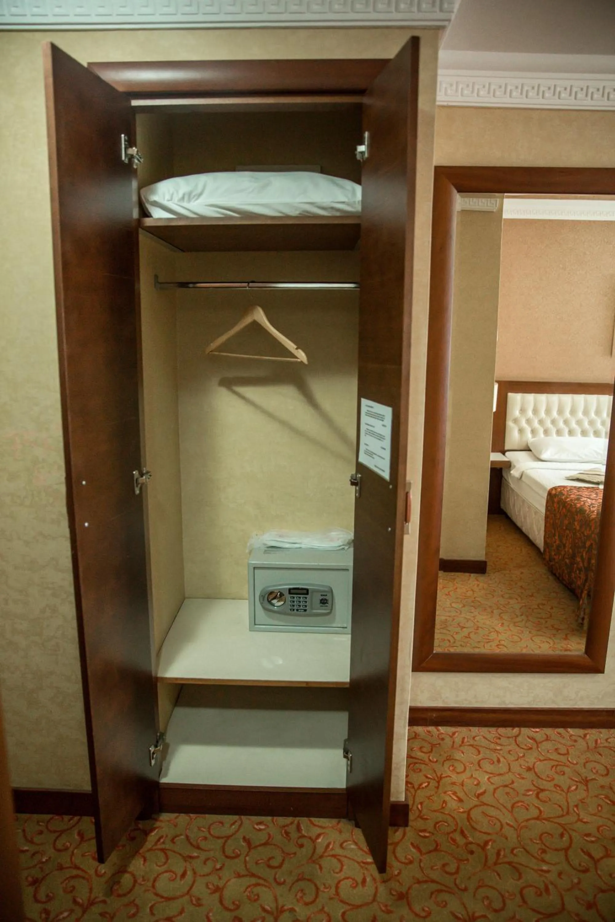 Decorative detail, Bed in Yuksel Hotel