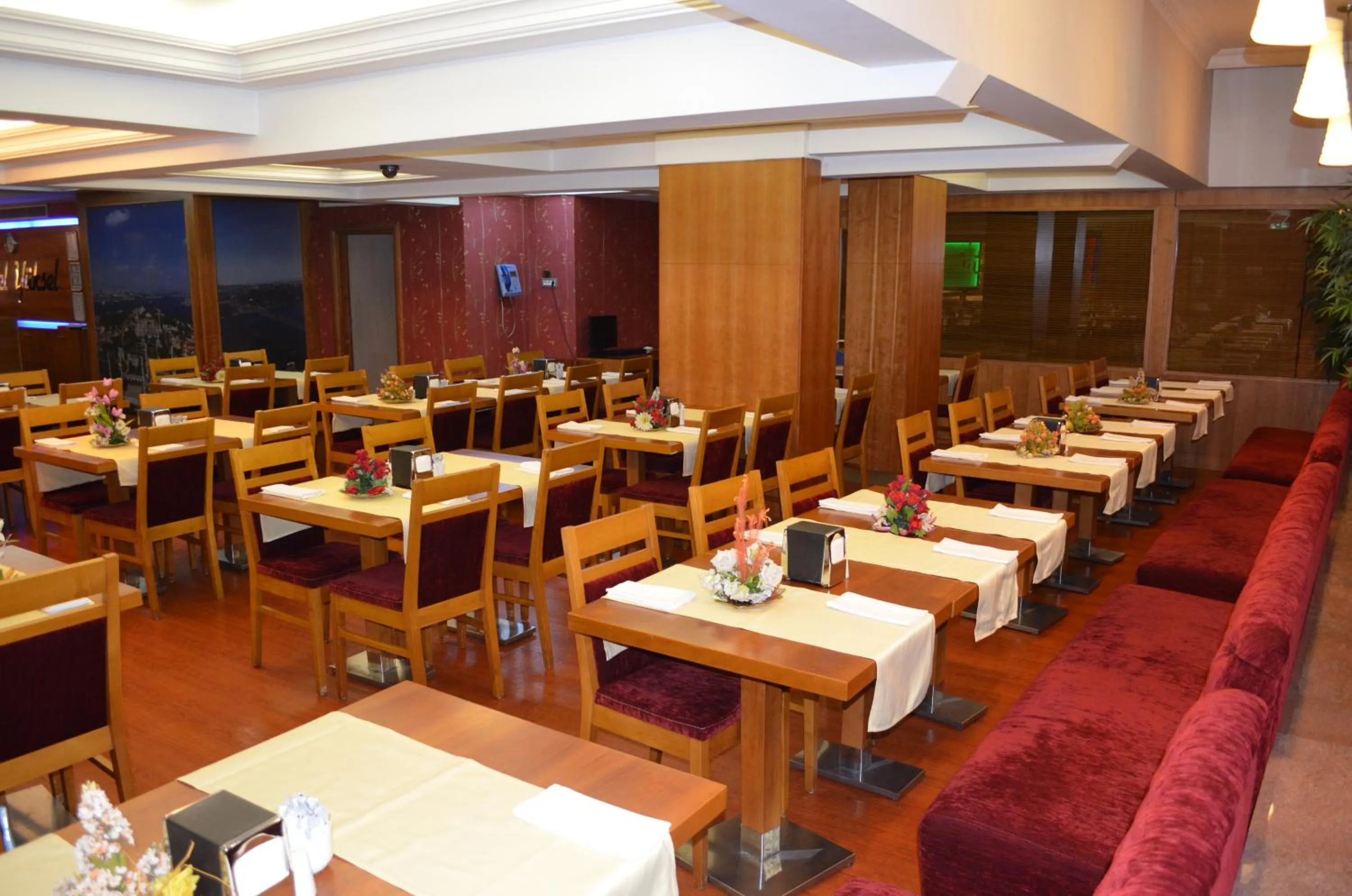 Restaurant/places to eat in Yuksel Hotel