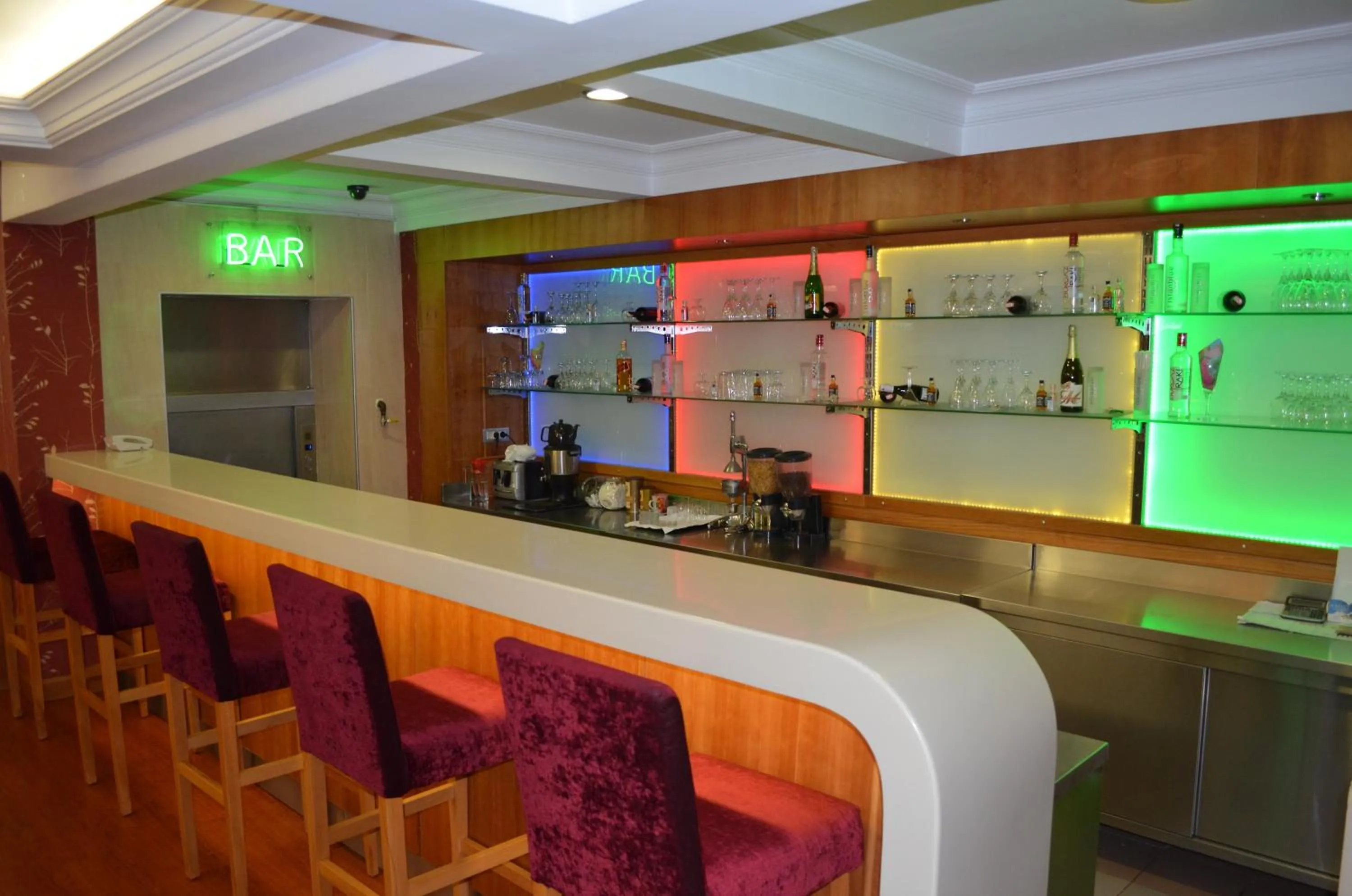 Lounge or bar in Yuksel Hotel