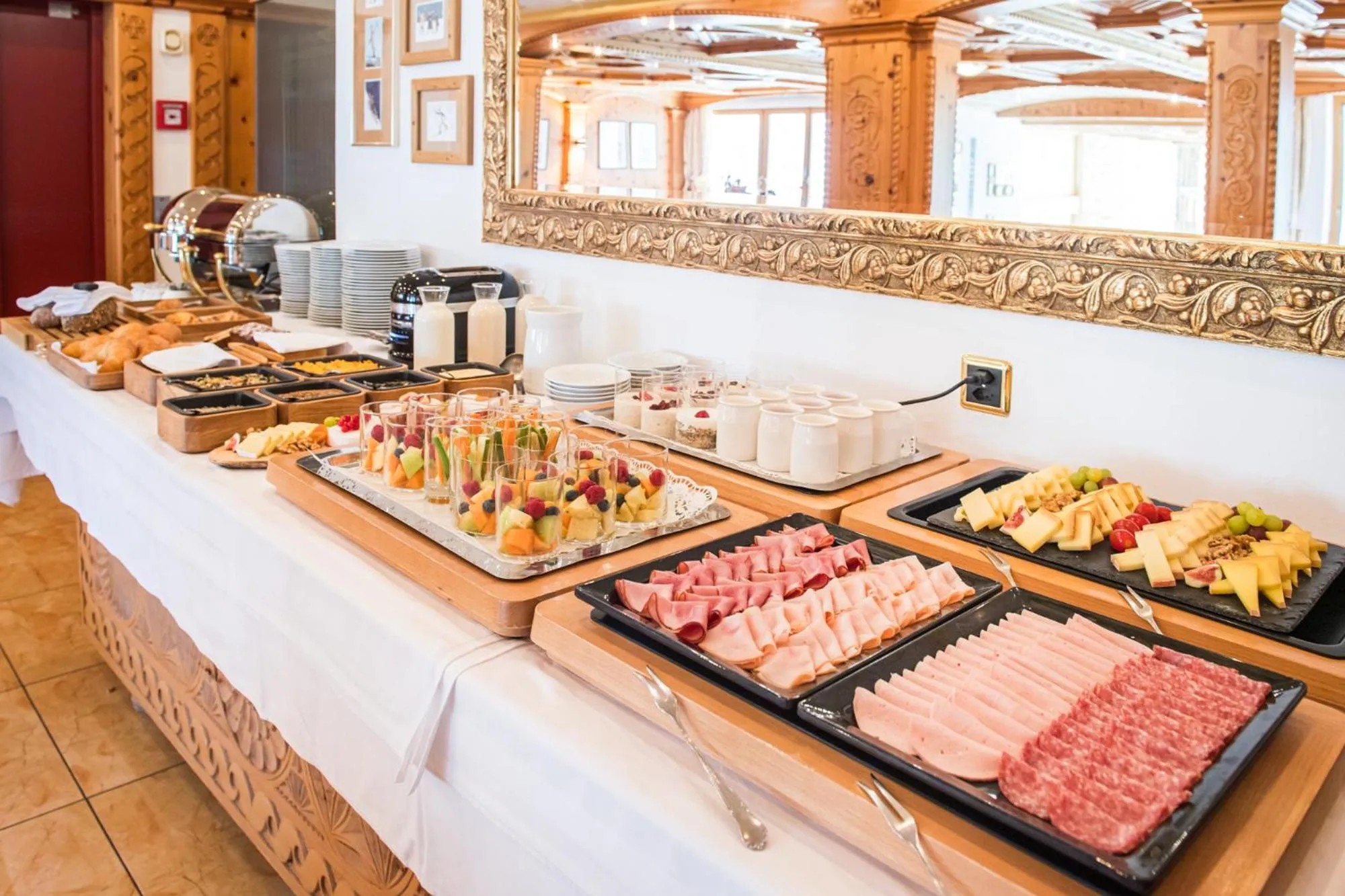 Swiss Alpine Hotel Allalin