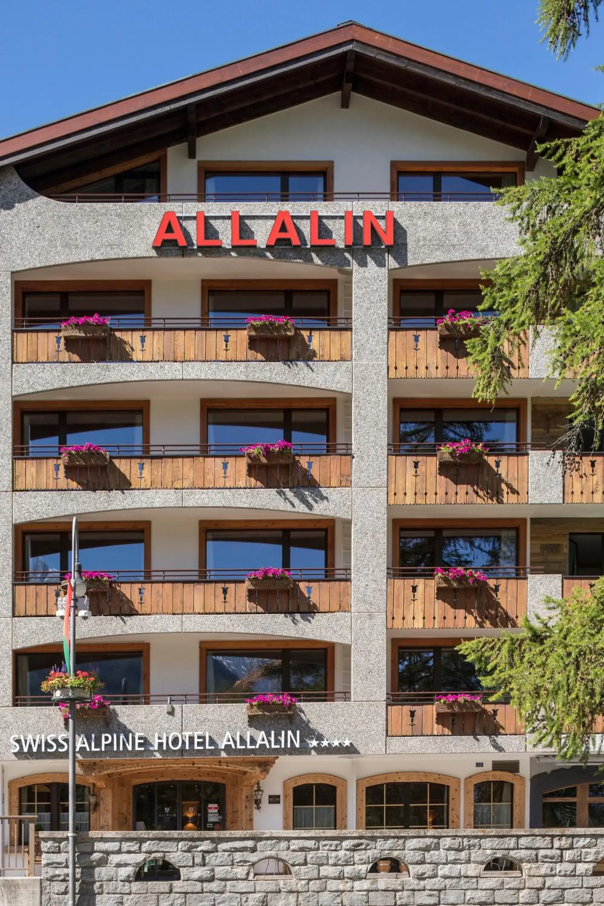 Facade/entrance in Swiss Alpine Hotel Allalin Facade/entrance in Swiss Alpine Hotel Allalin
