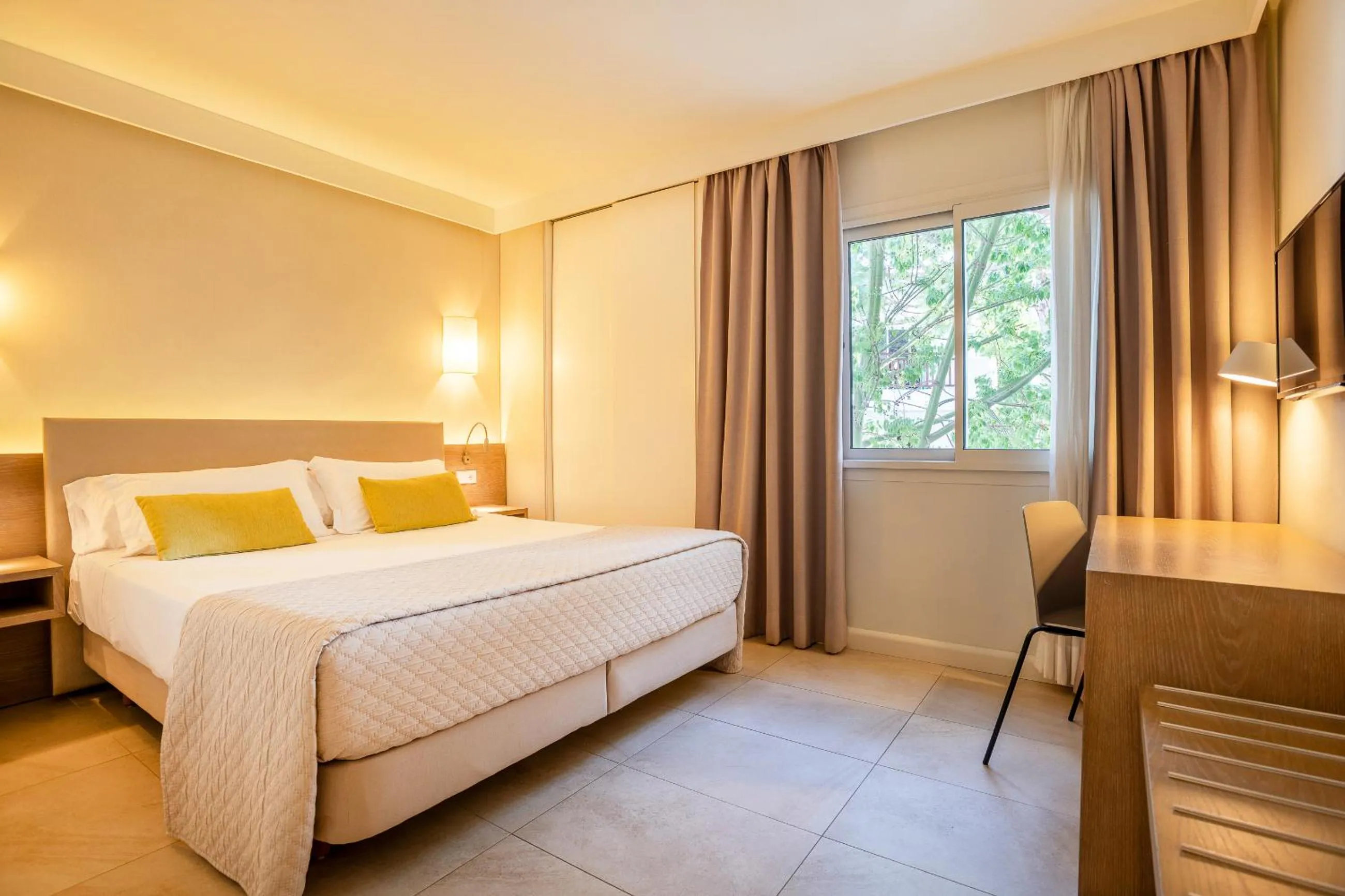 Bedroom, Bed in Inturotel Esmeralda Park