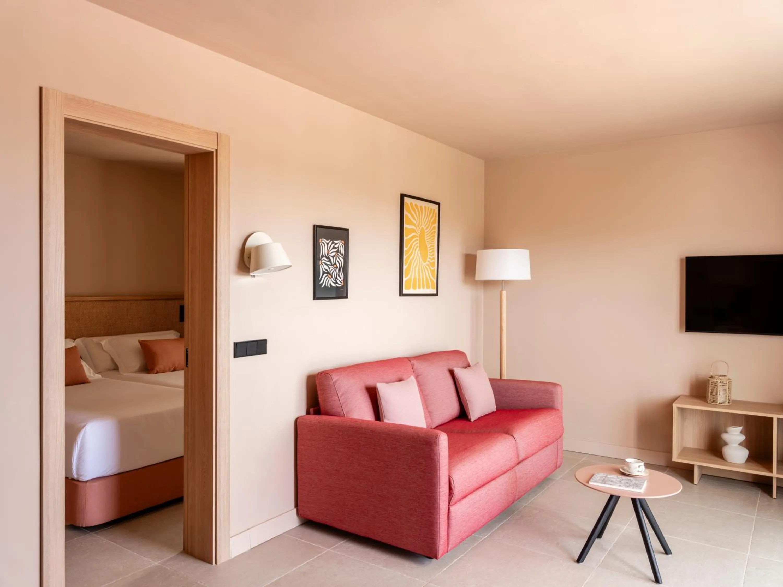 Living room, Bed in Inturotel Esmeralda Park