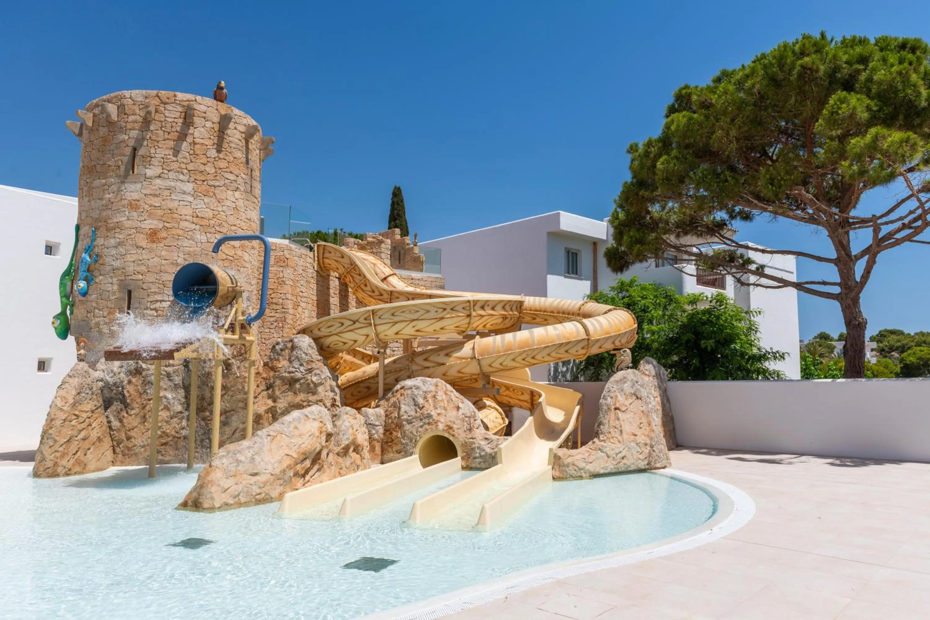 Aqua park in Inturotel Esmeralda Park