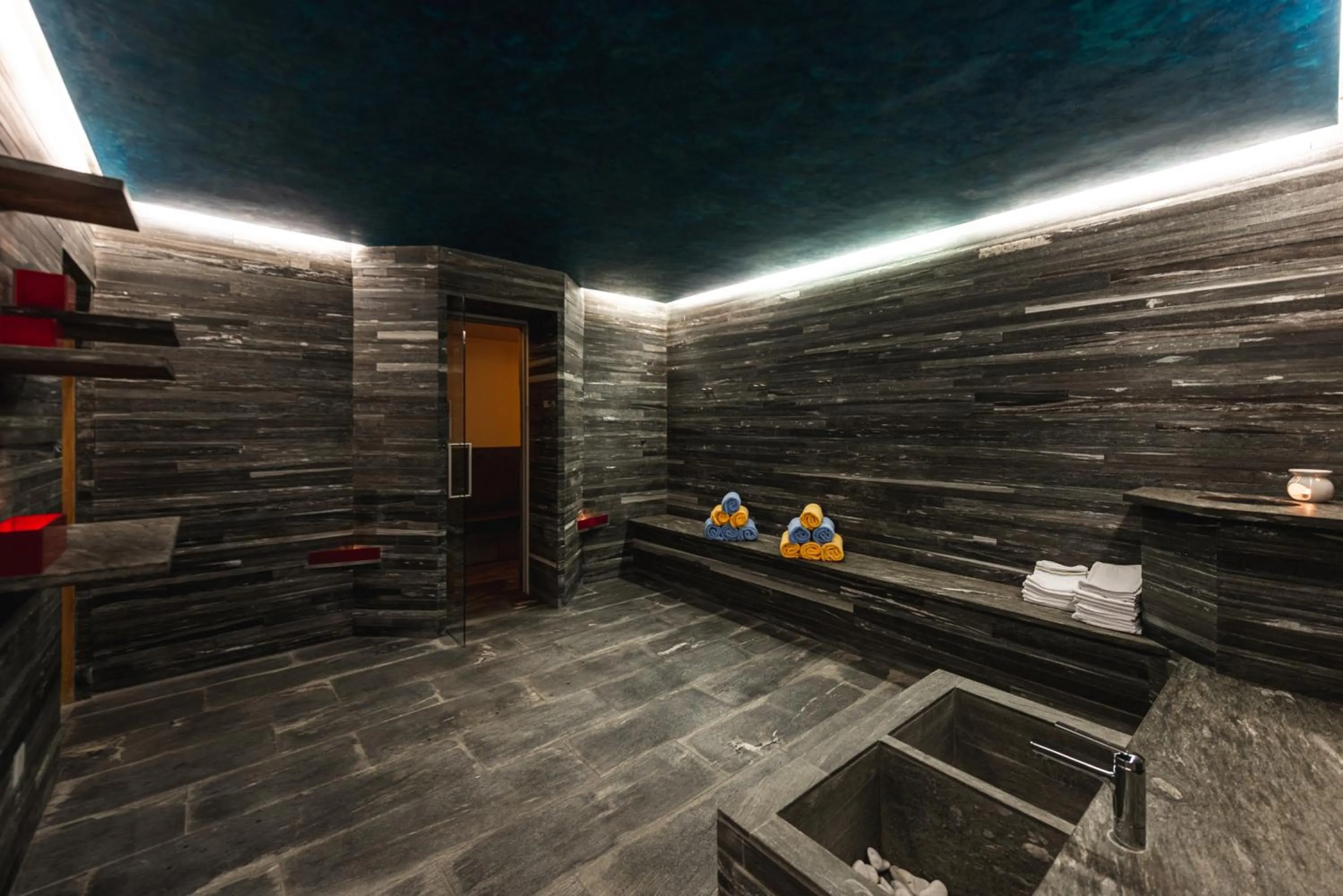Sauna in Arca Aparthotel & Spa