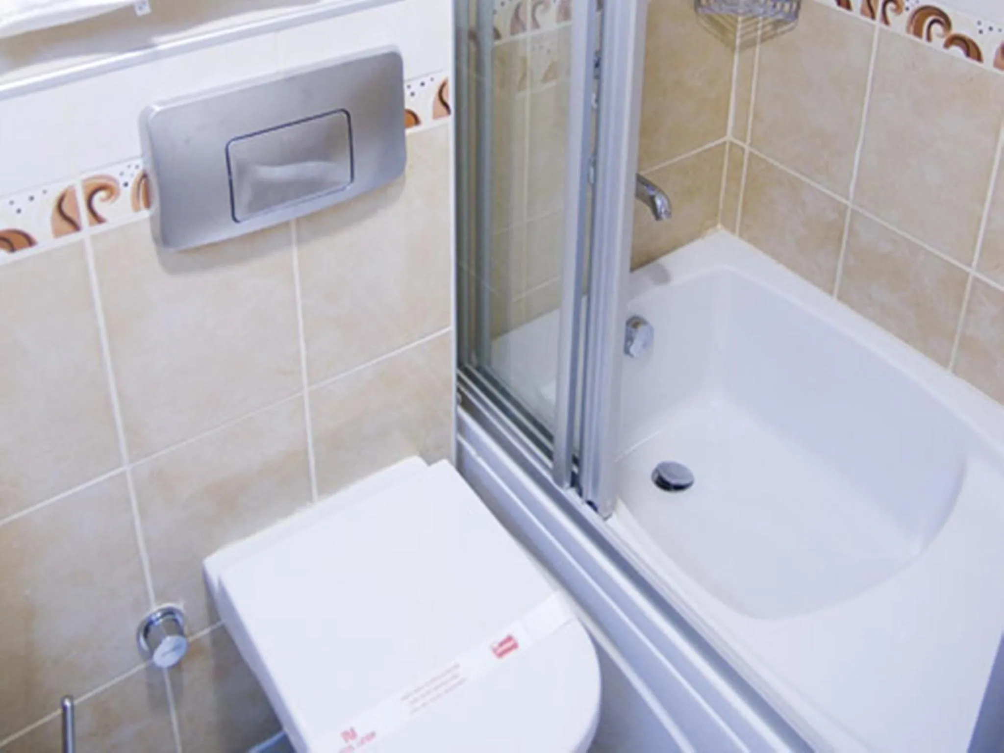 Bathroom in Hotel Linda