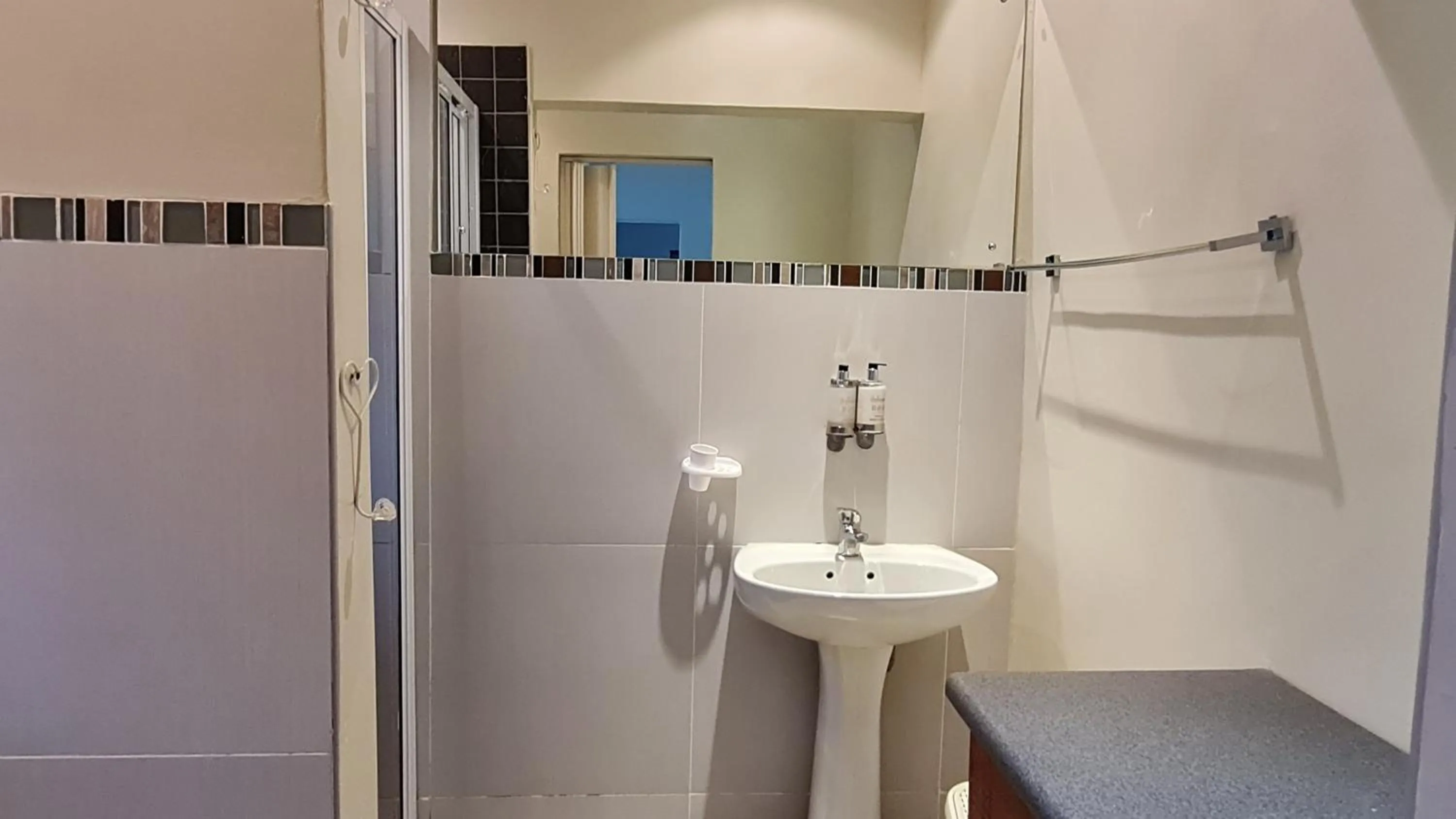 Shower in Sylvern Bed and Breakfast