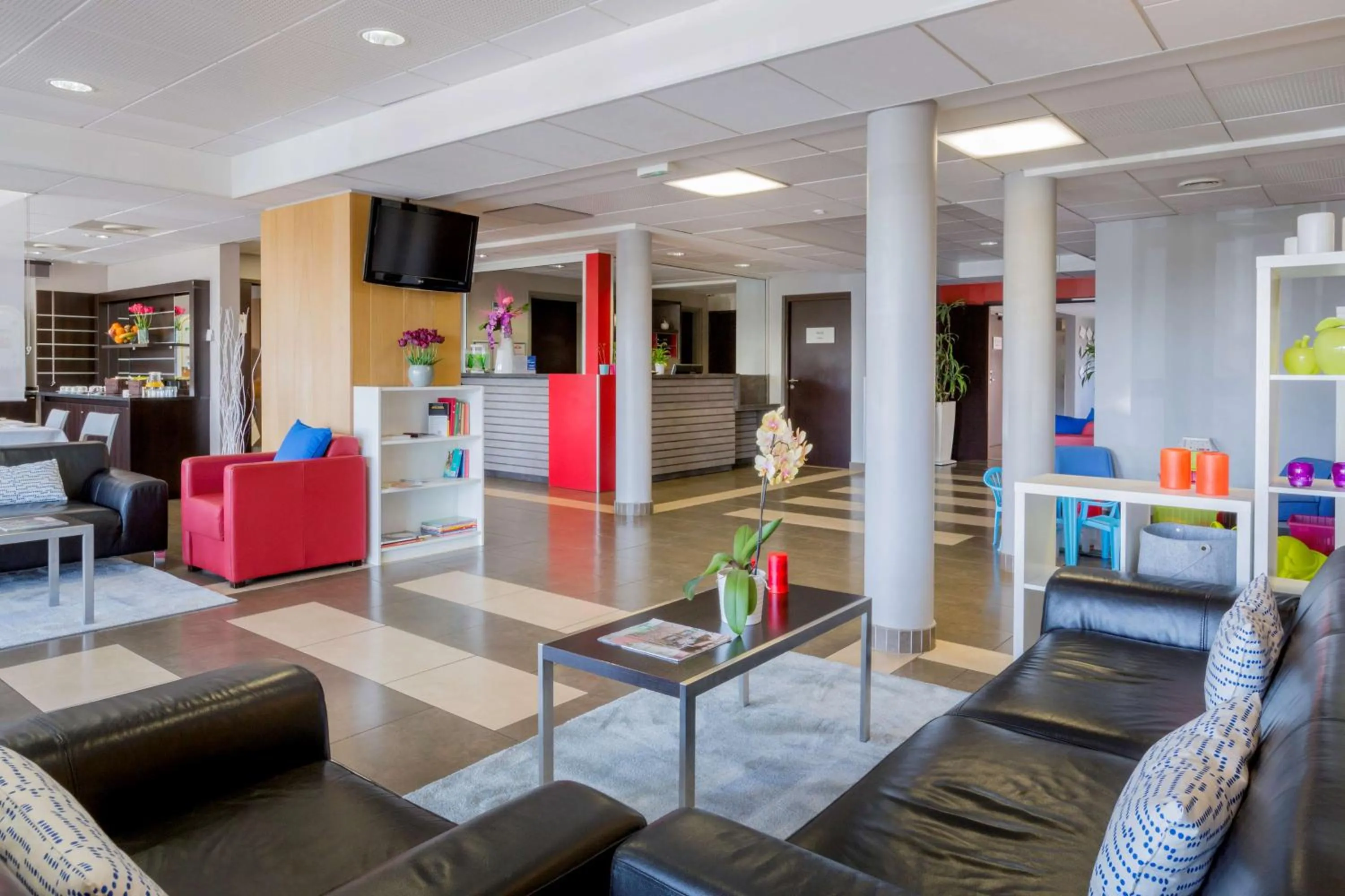 Lobby or reception in Best Western Park Hotel Geneve-Thoiry