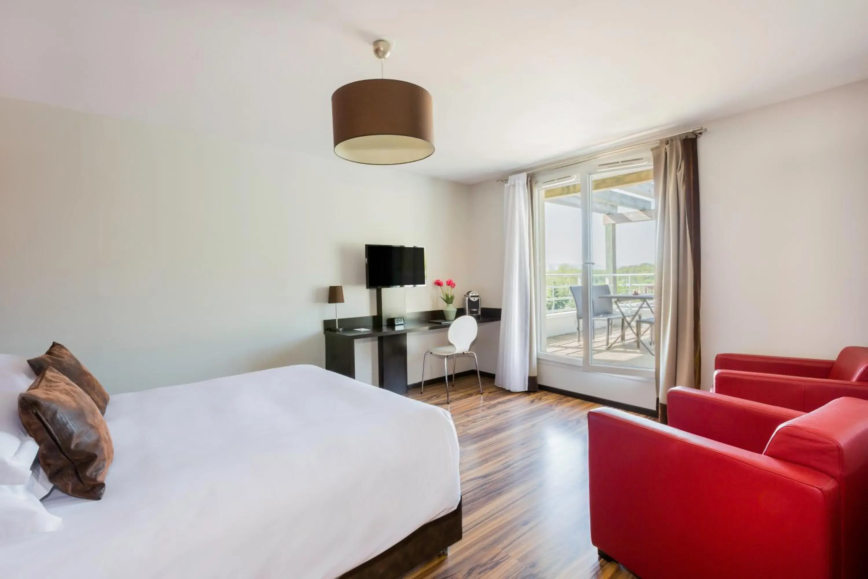 Bed in Best Western Park Hotel Geneve-Thoiry Bed in Best Western Park Hotel Geneve-Thoiry