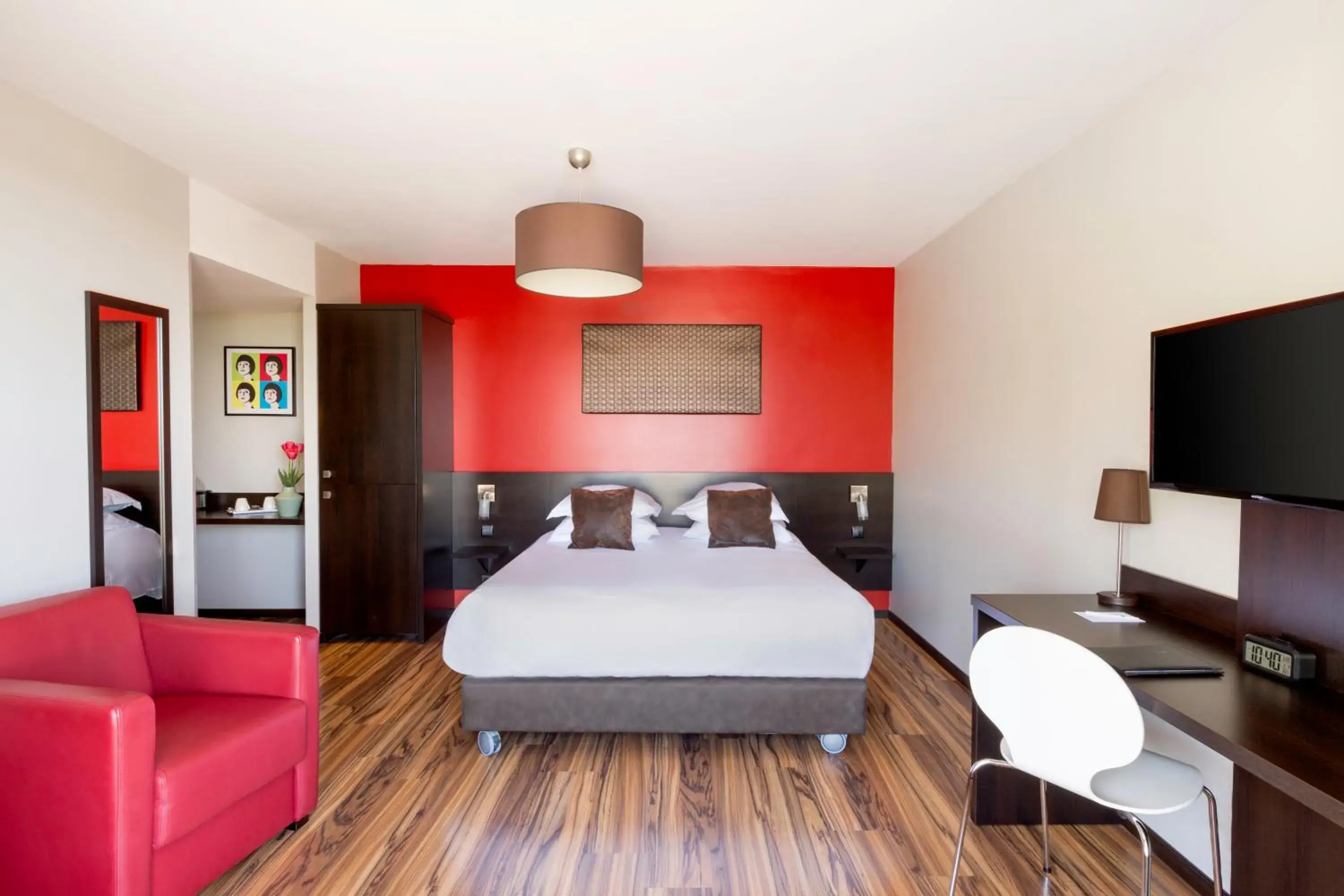 Bedroom, Bed in Best Western Park Hotel Geneve-Thoiry Bedroom, Bed in Best Western Park Hotel Geneve-Thoiry