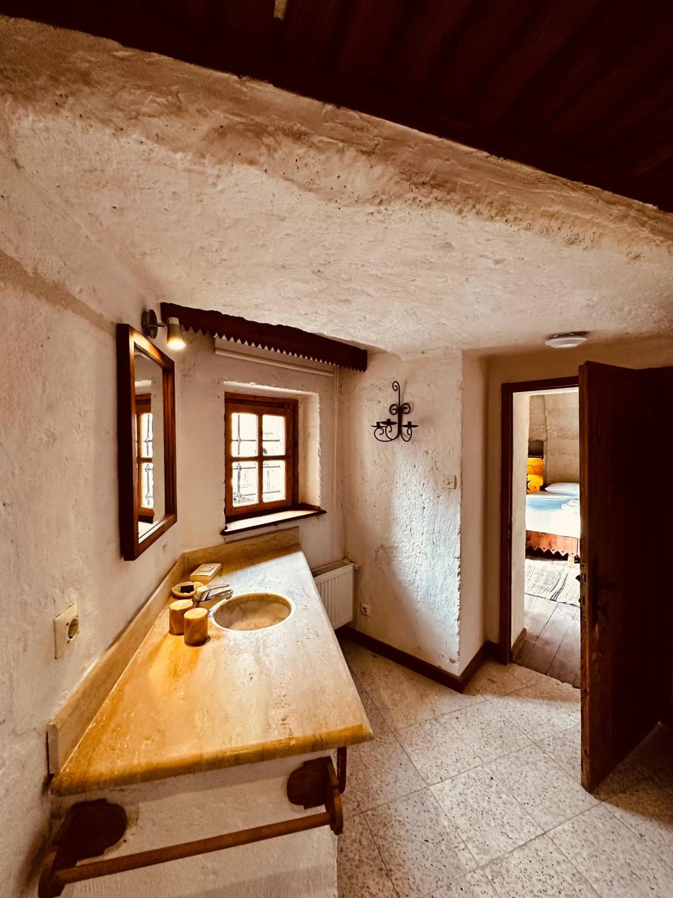 Bathroom, Bed in Les Maisons De Cappadoce