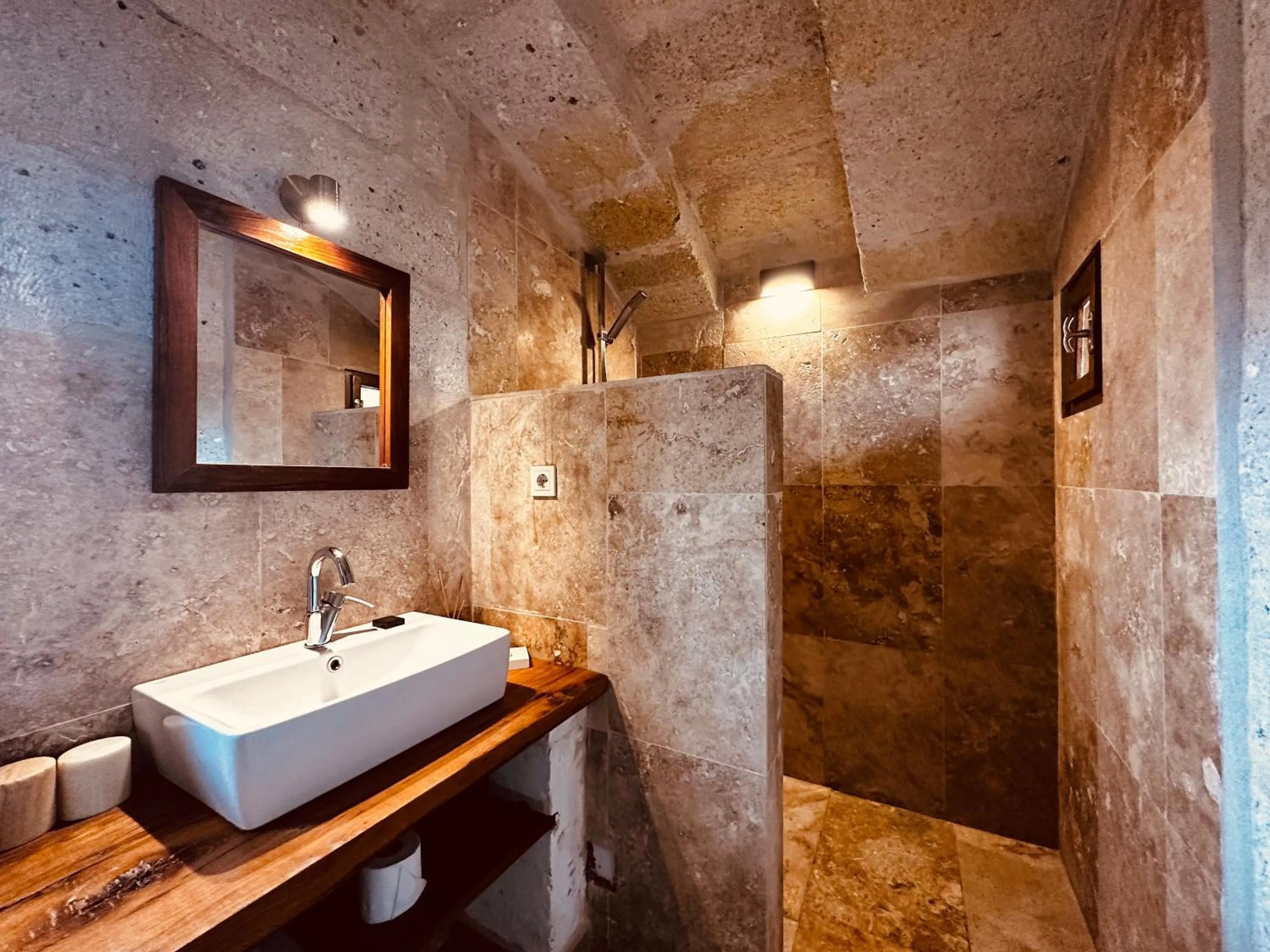Shower in Les Maisons De Cappadoce