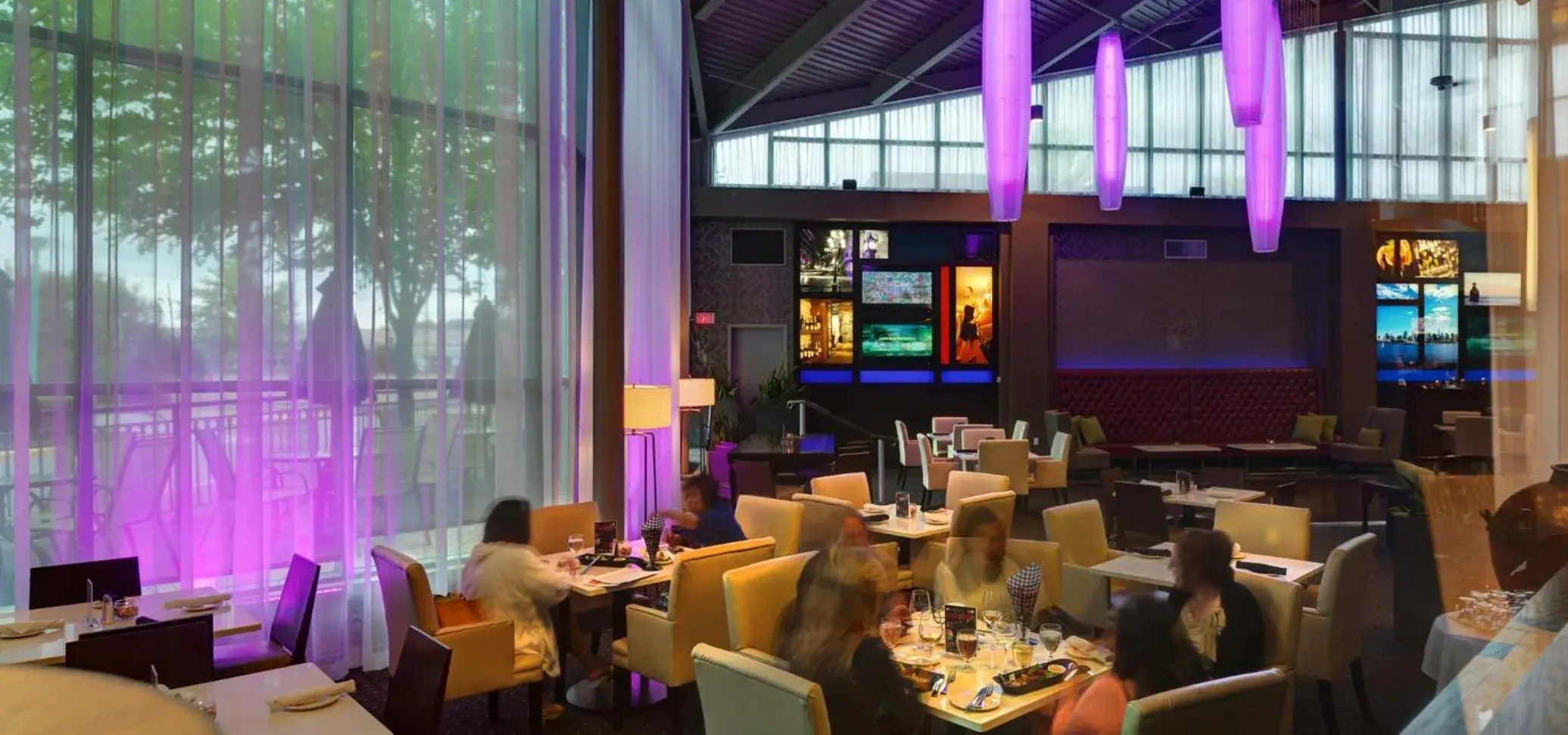 Restaurant/places to eat in Executive Plaza Hotel & Conference Centre, Metro Vancouver Restaurant/places to eat in Executive Plaza Hotel & Conference Centre, Metro Vancouver