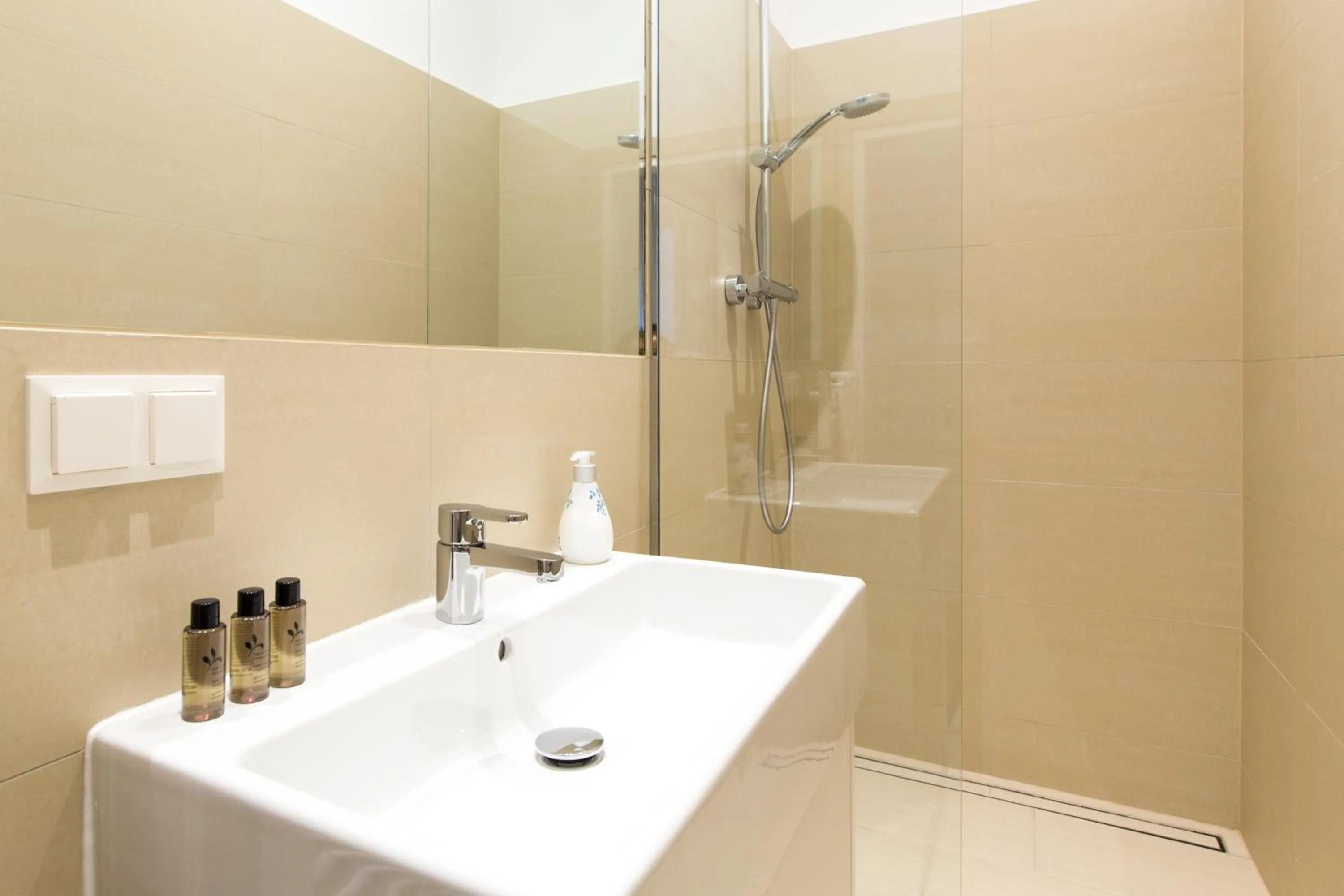 Shower in HeyMi Apartments in City Center