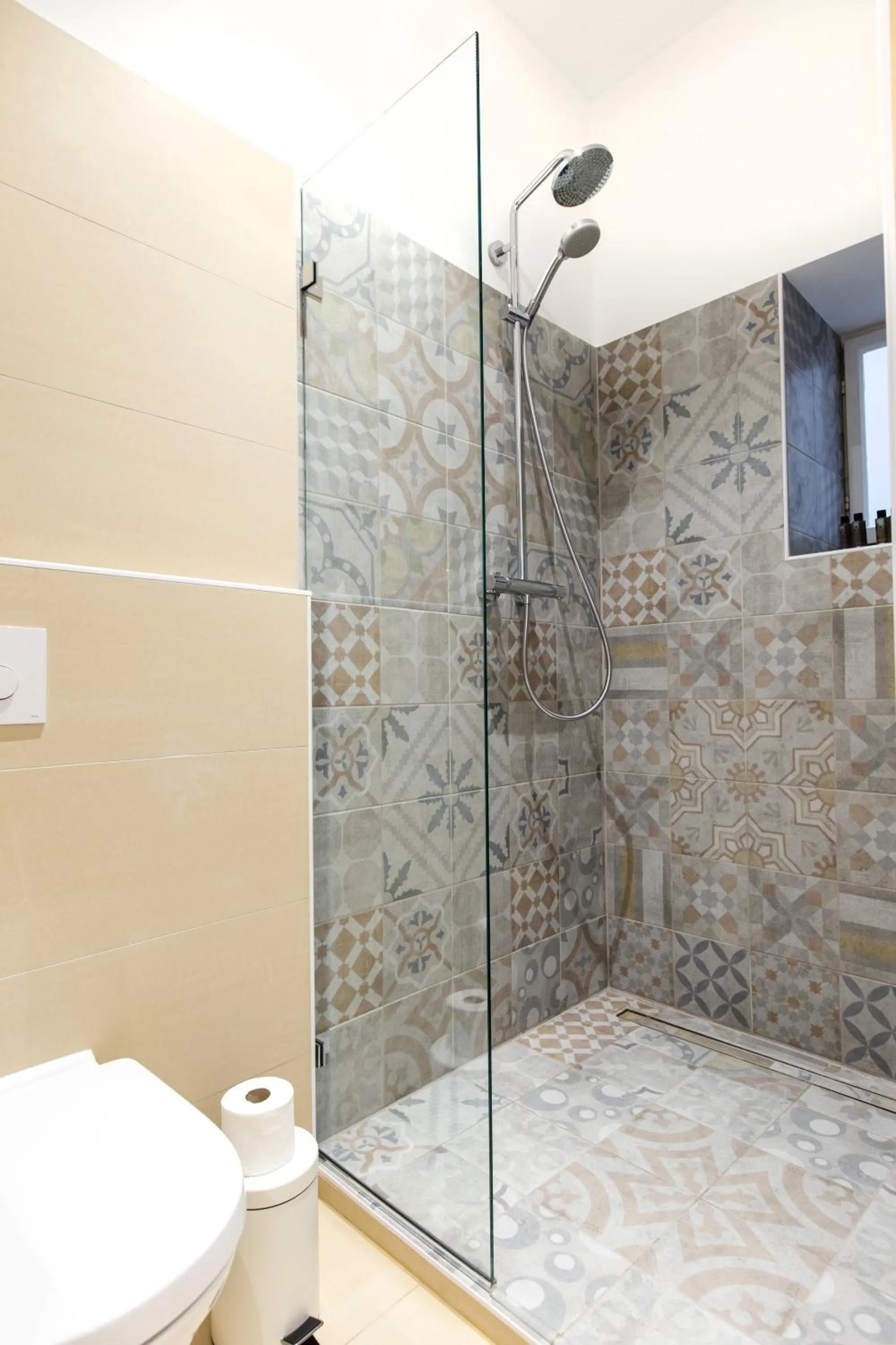 Shower in HeyMi Apartments in City Center