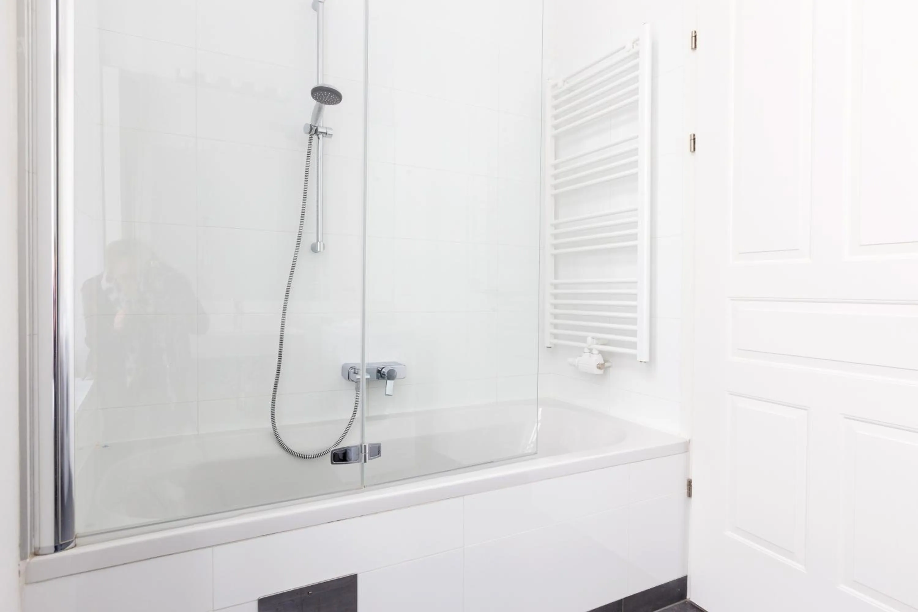 Shower in HeyMi Apartments in City Center