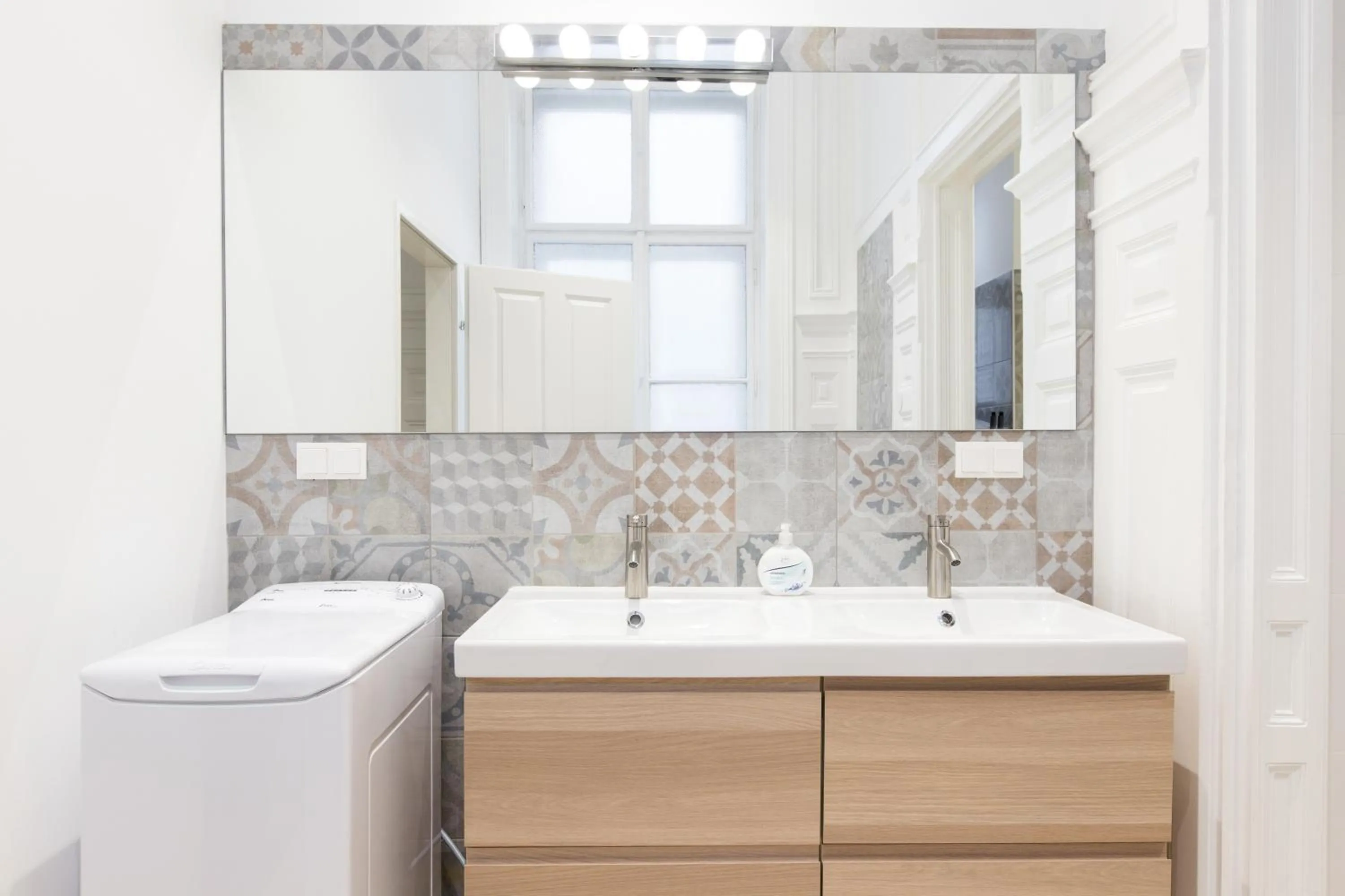 Bathroom in HeyMi Apartments in City Center