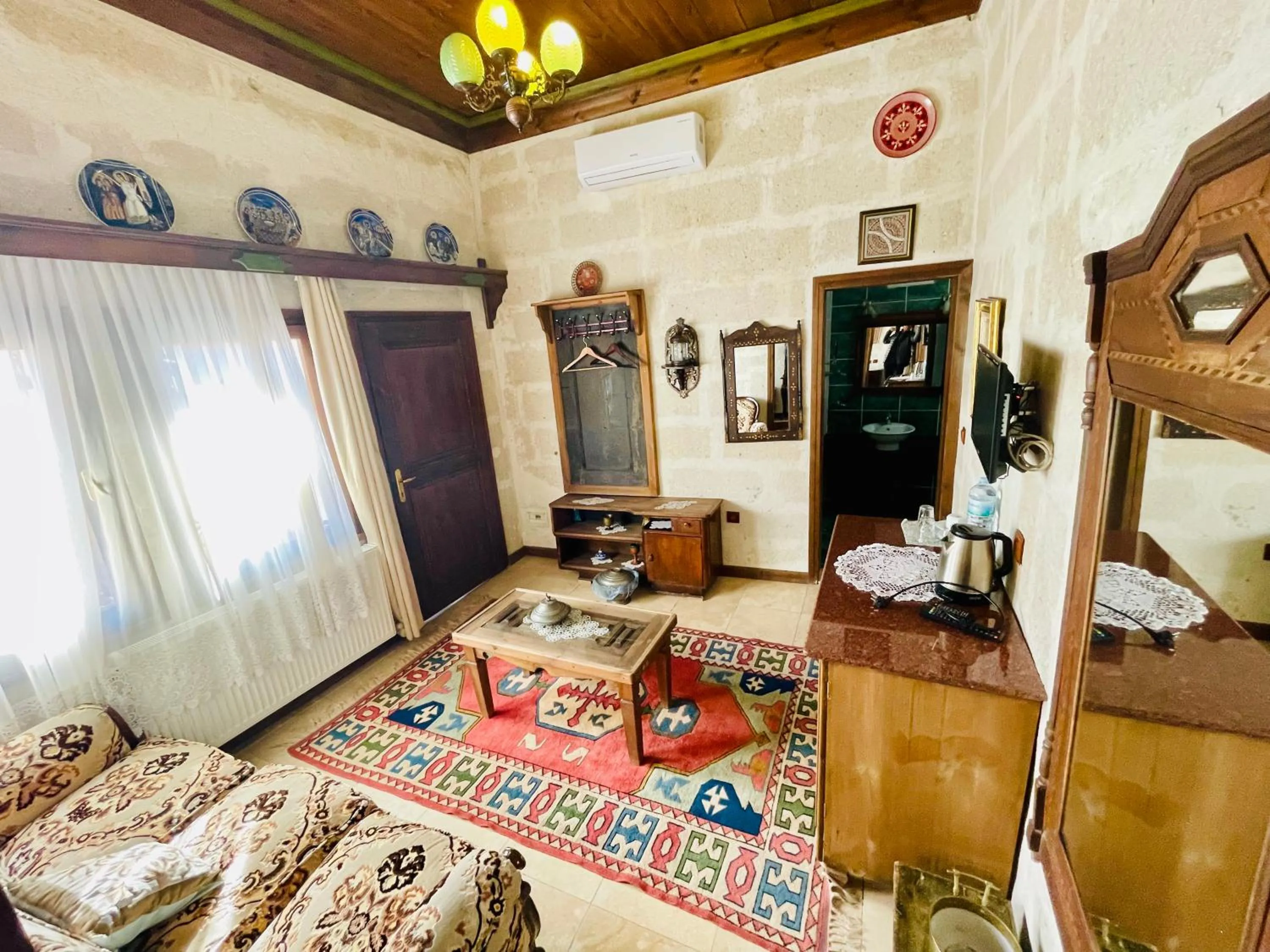 Photo of the whole room, Bed in Sofa Hotel