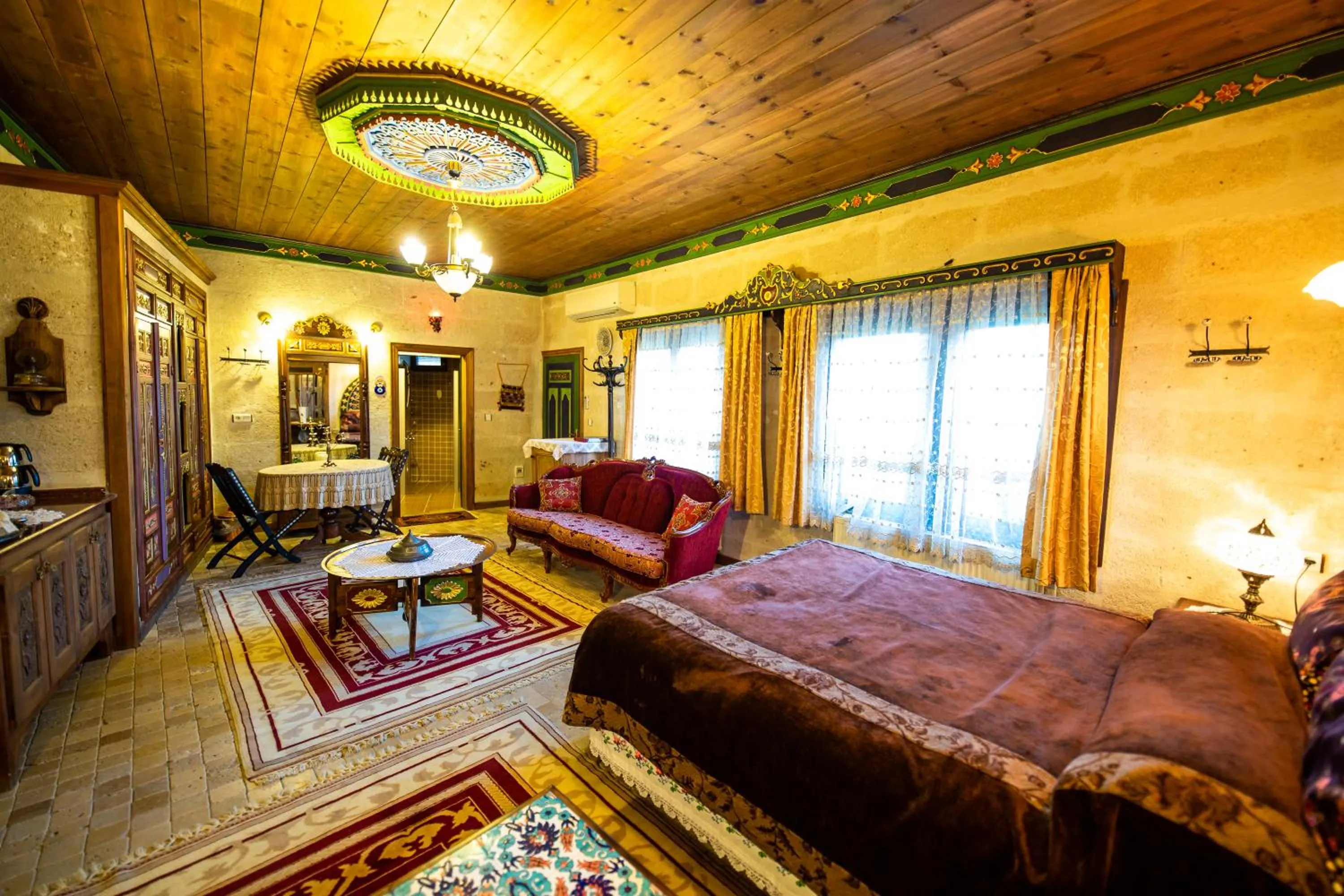 Photo of the whole room, Bed in Sofa Hotel