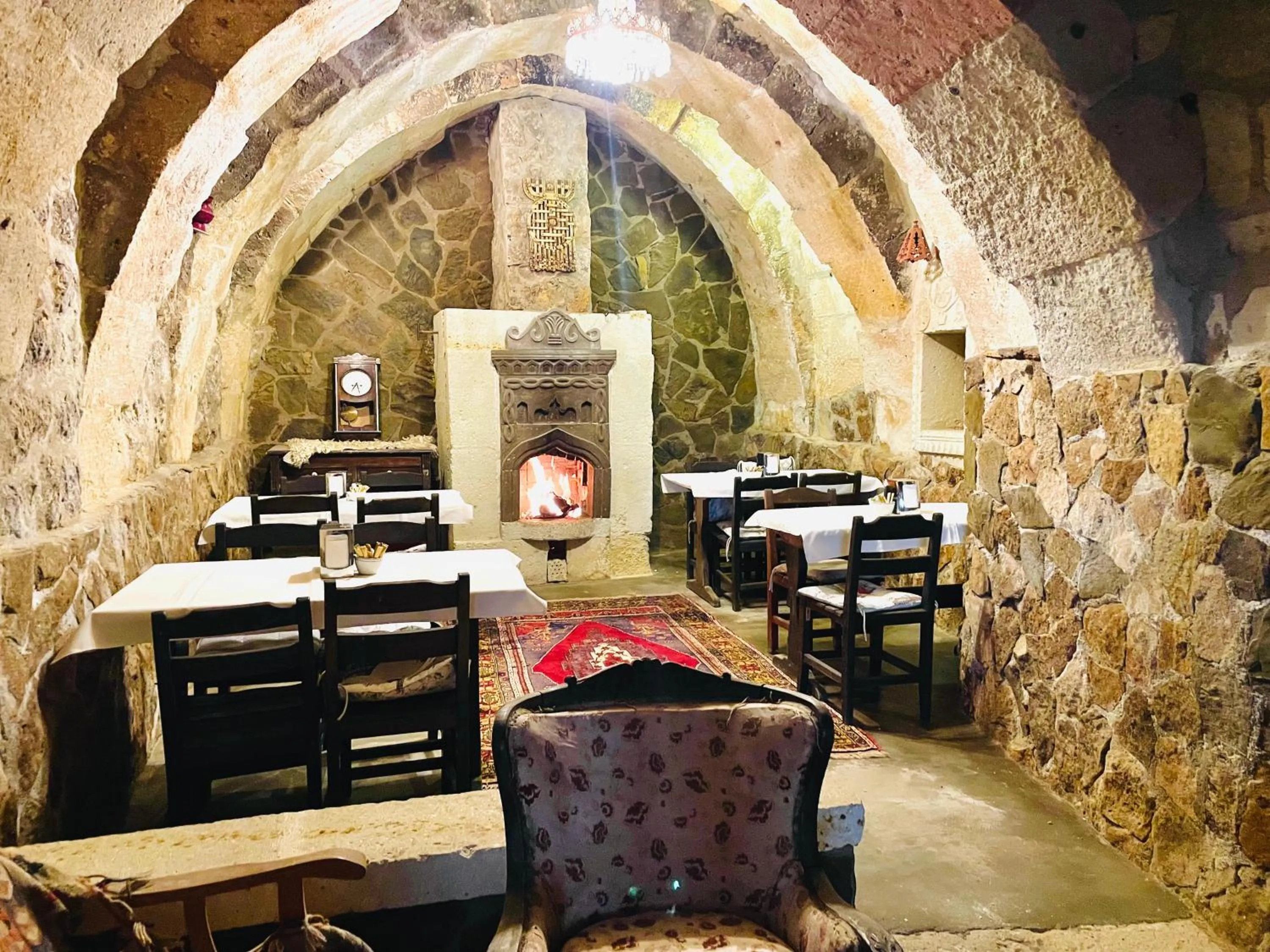 Restaurant/places to eat in Sofa Hotel