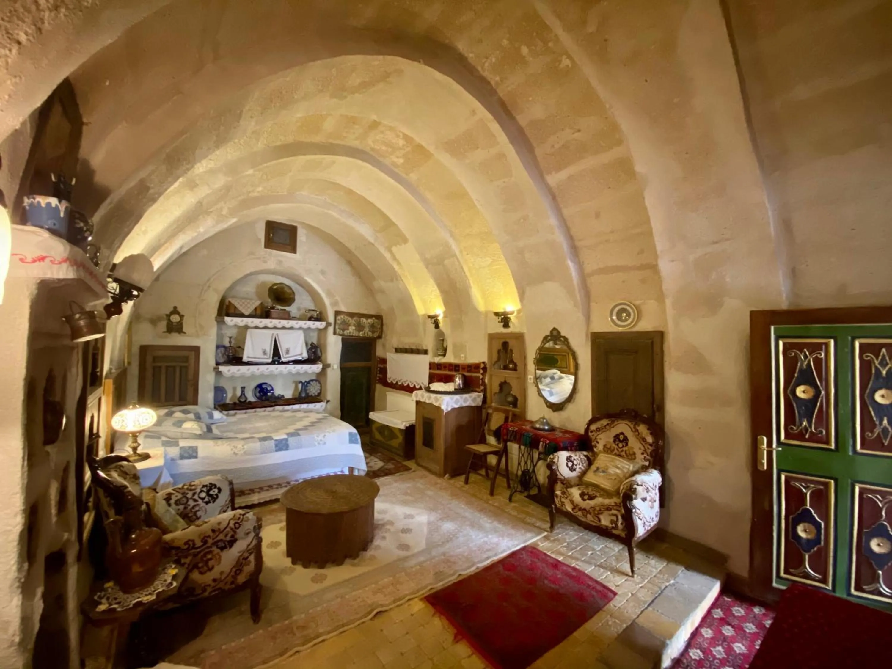 Photo of the whole room, Bed in Sofa Hotel