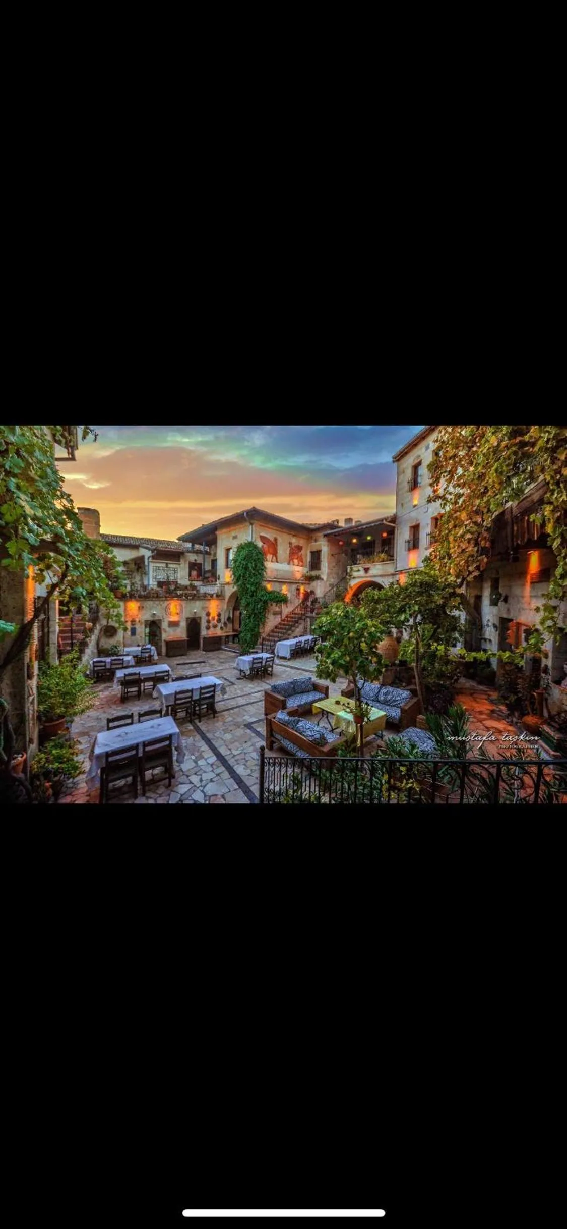 Property building in Sofa Hotel