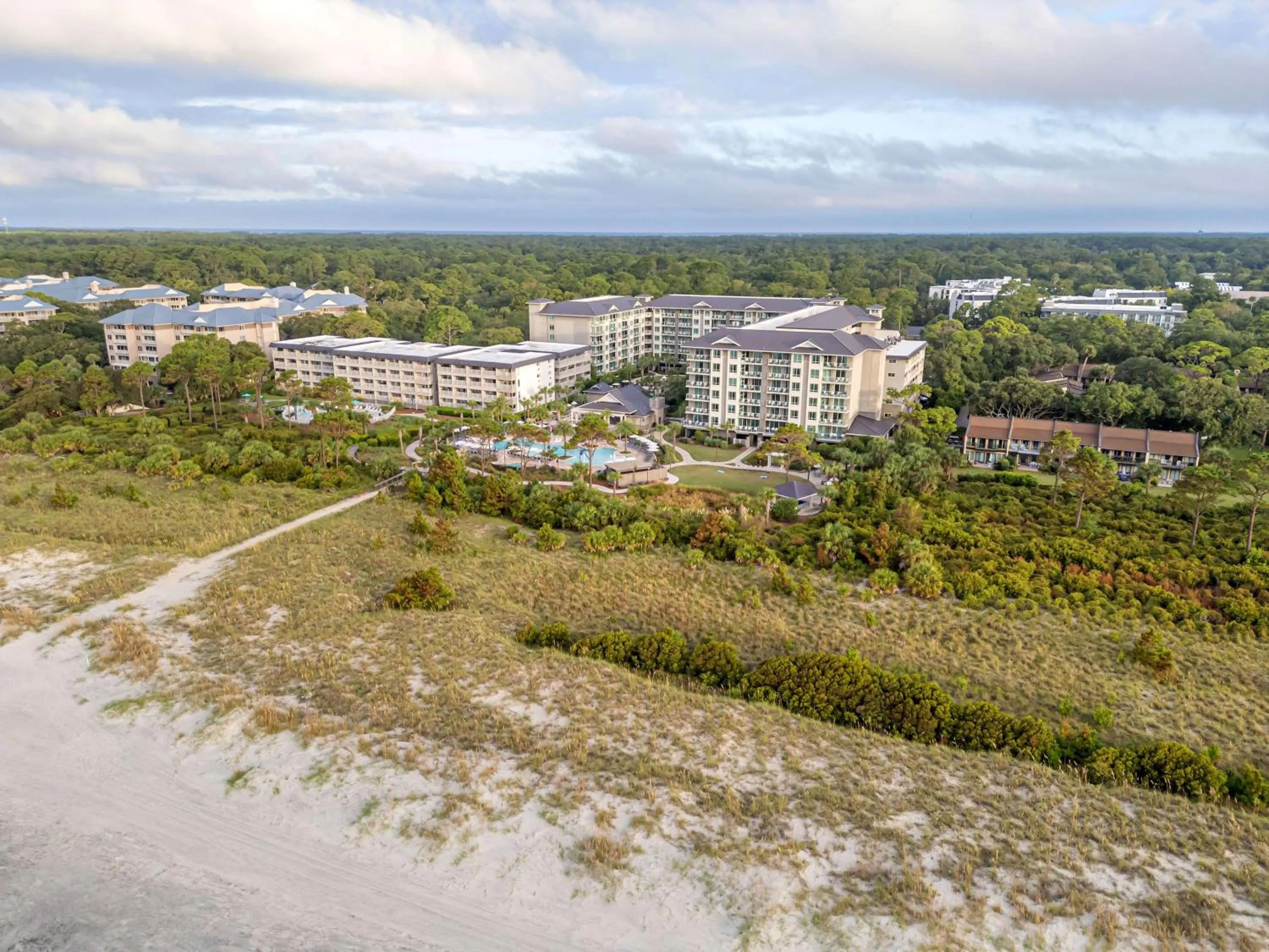 Property building in Hilton Grand Vacations Club Ocean Oak Resort Hilton Head