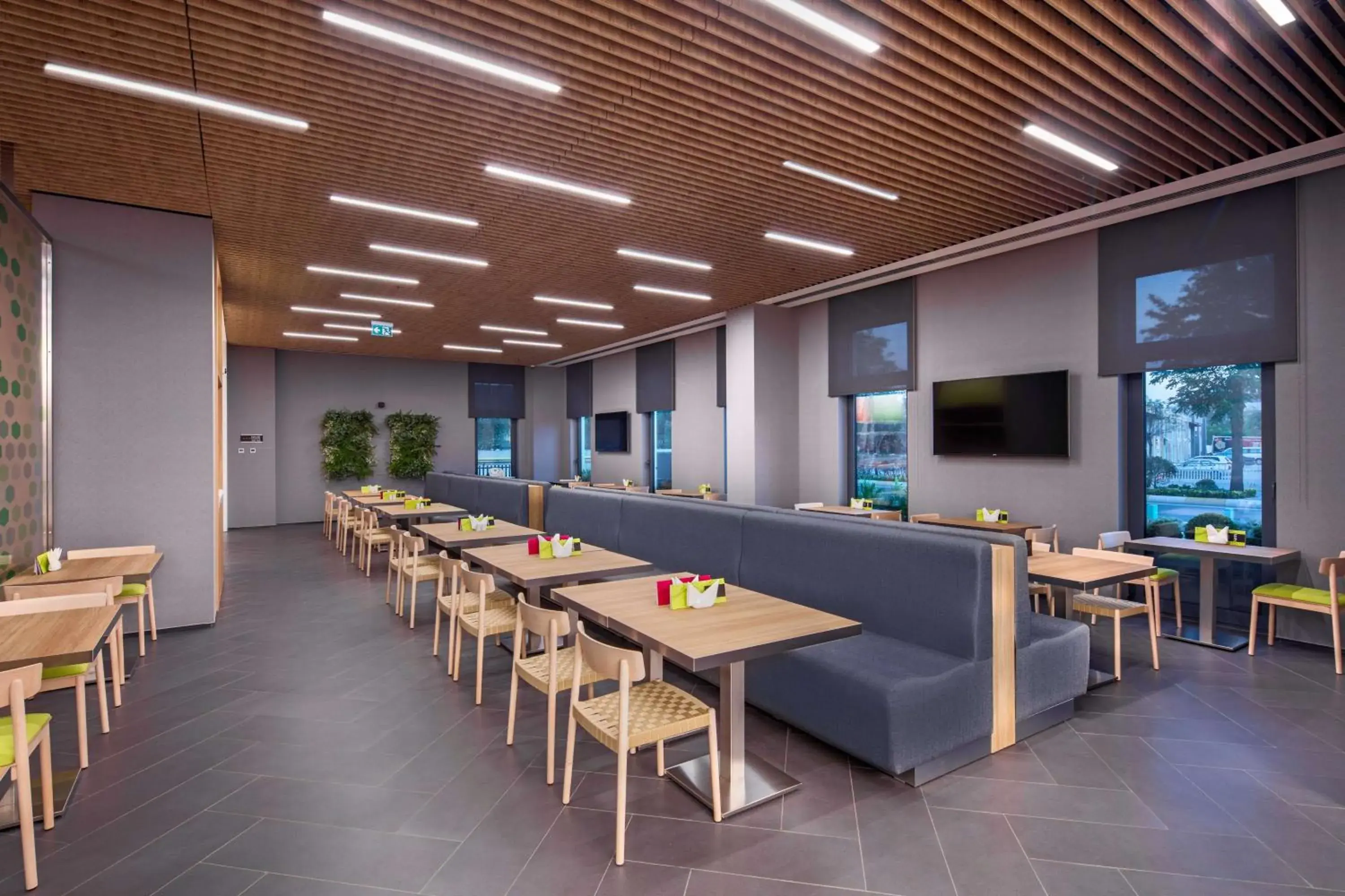 Restaurant/places to eat in Hampton by Hilton Istanbul Zeytinburnu Restaurant/places to eat in Hampton by Hilton Istanbul Zeytinburnu