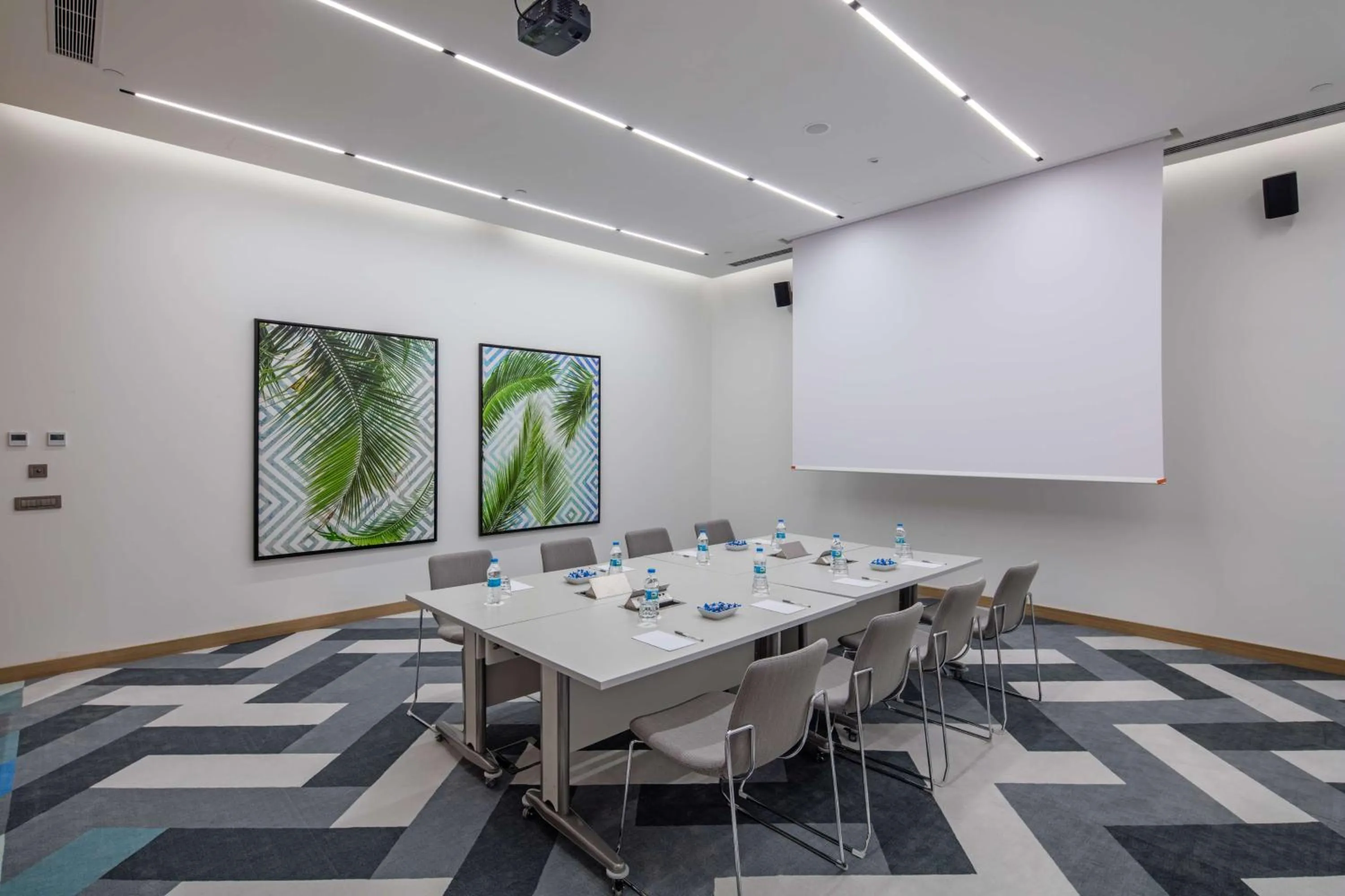 Meeting/conference room in Hampton by Hilton Istanbul Zeytinburnu
