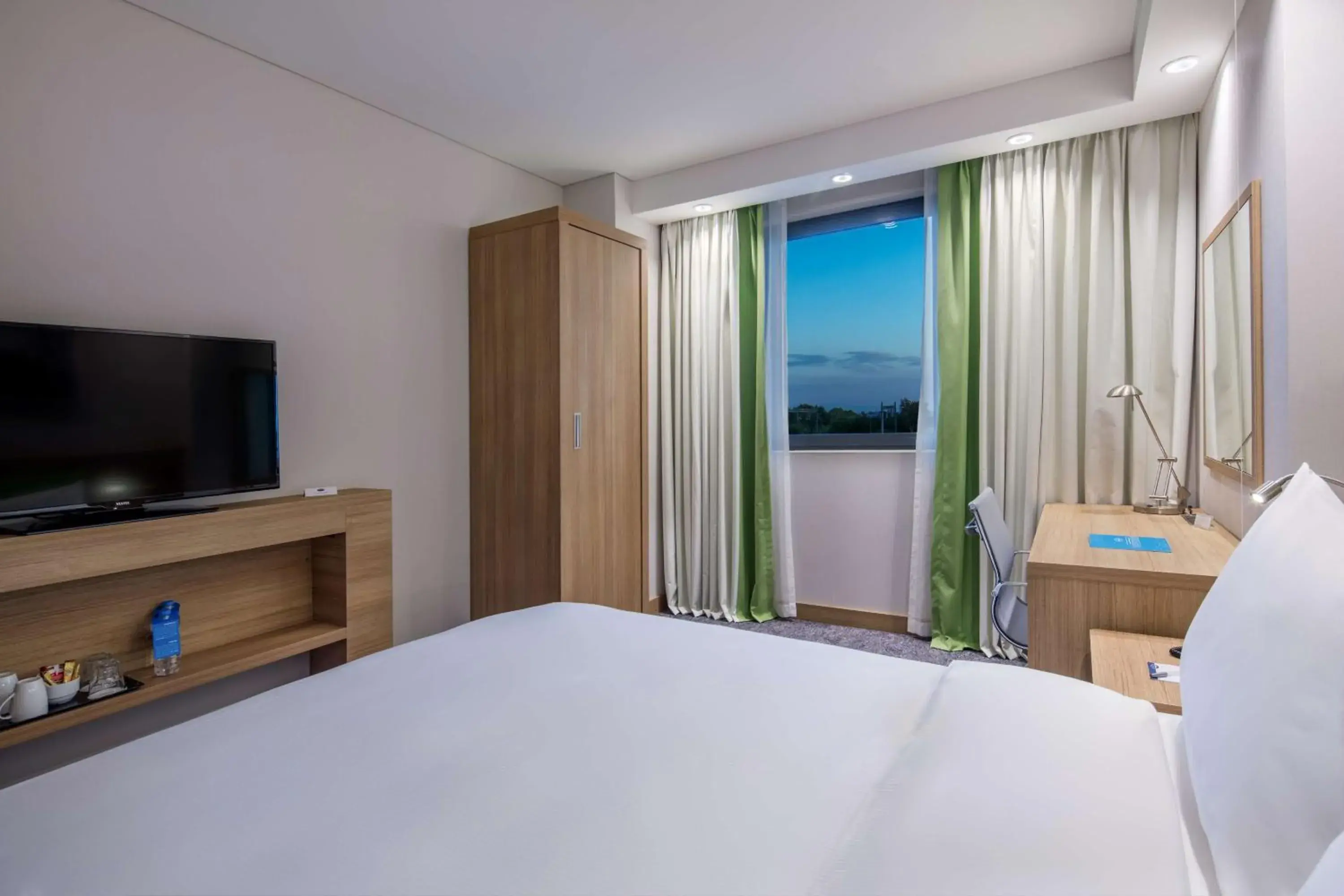 Bed in Hampton by Hilton Istanbul Zeytinburnu Bed in Hampton by Hilton Istanbul Zeytinburnu