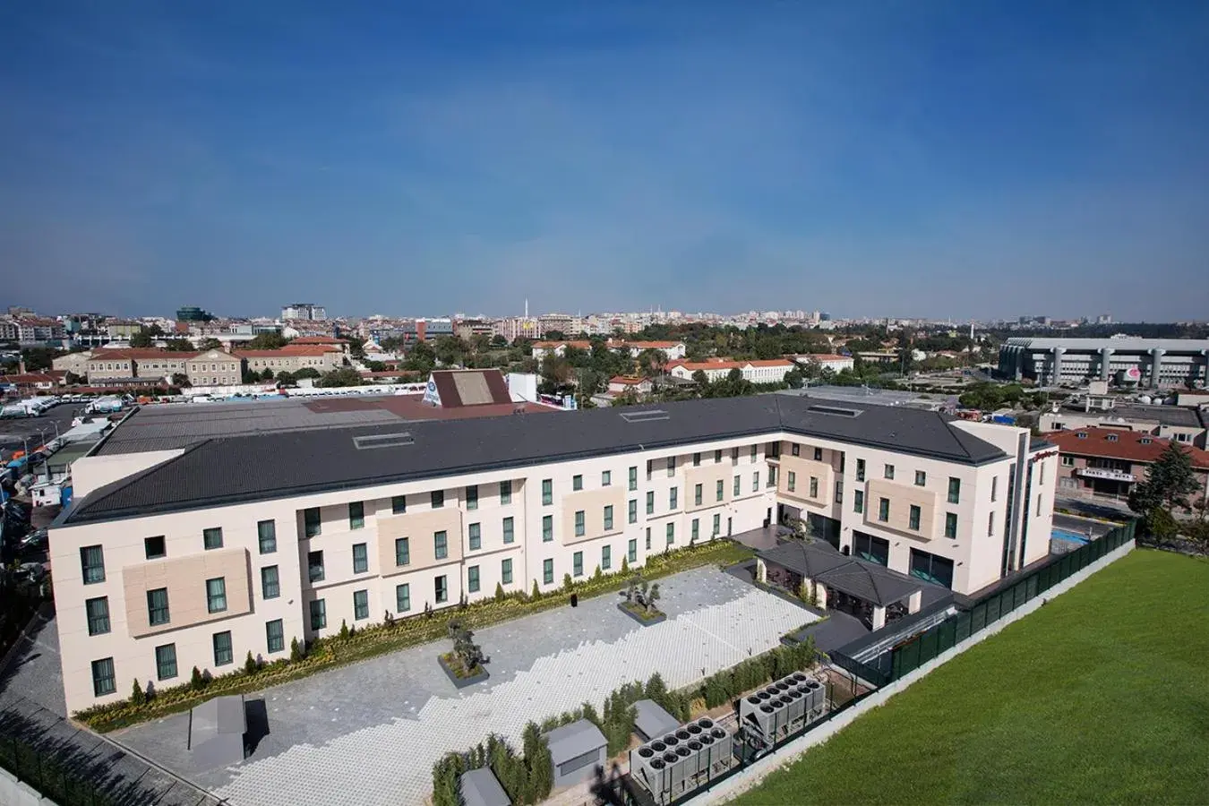 Property building in Hampton by Hilton Istanbul Zeytinburnu Property building in Hampton by Hilton Istanbul Zeytinburnu