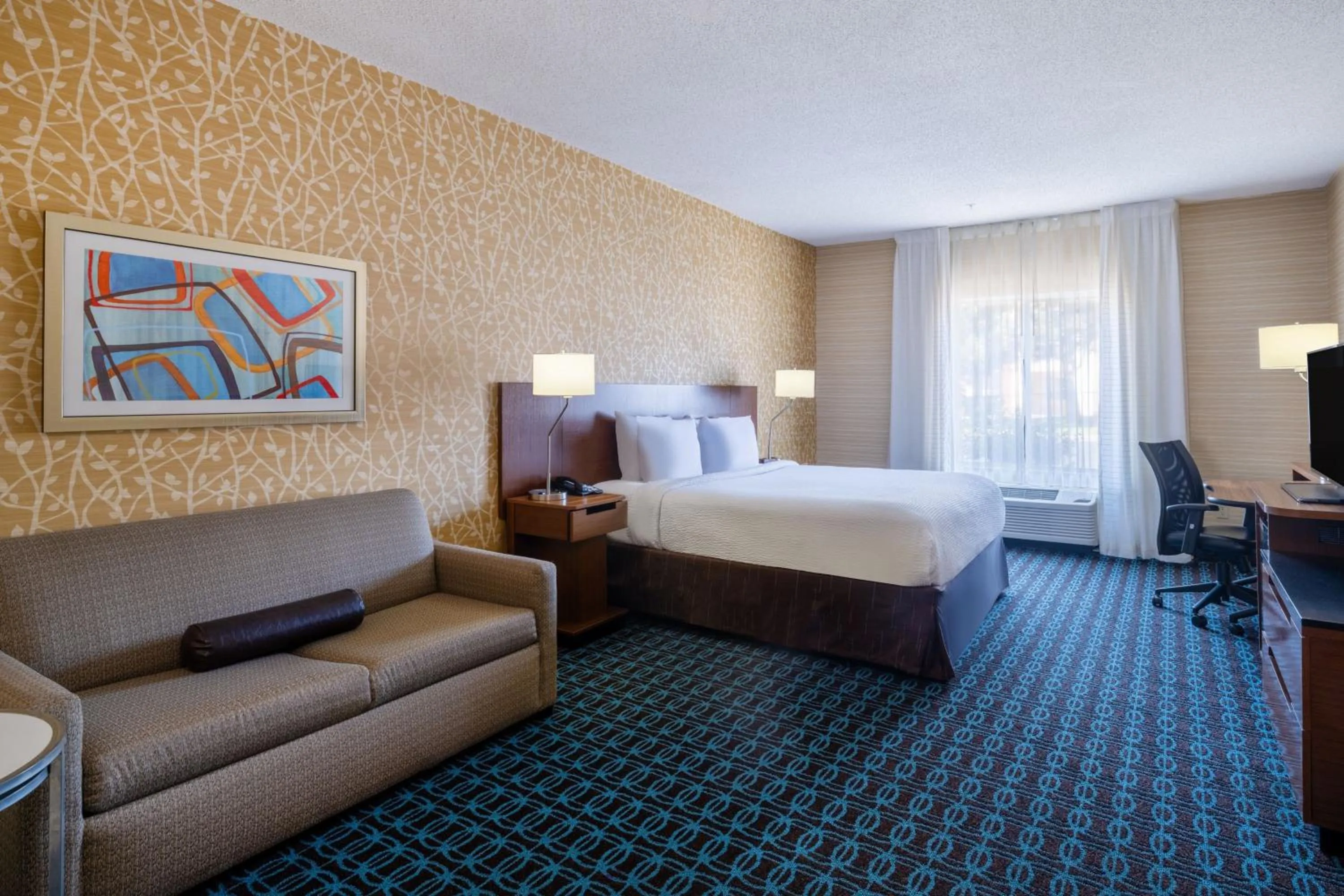 Photo of the whole room, Bed in Fairfield Inn & Suites by Marriott Denver Aurora/Medical Center