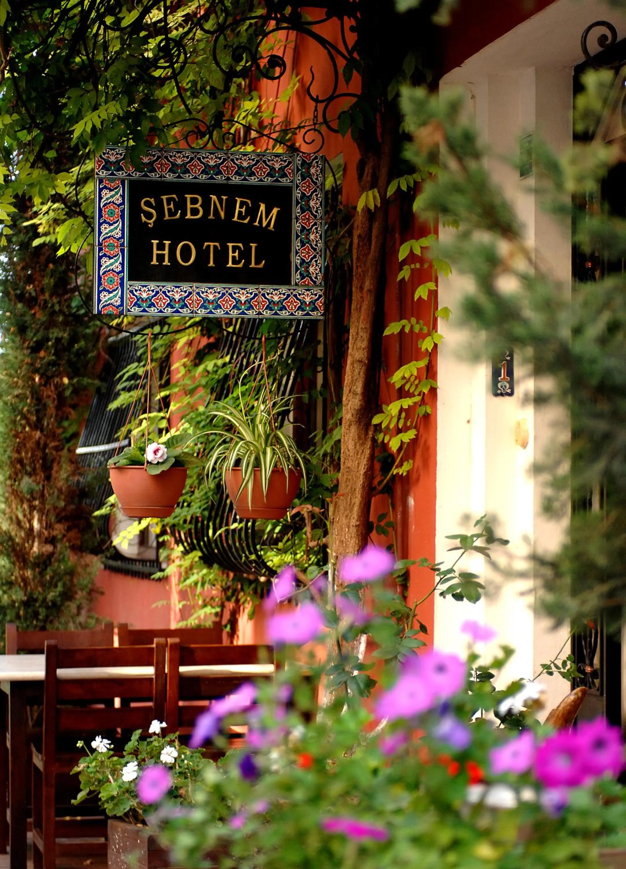 Facade/entrance in Şebnem Hotel