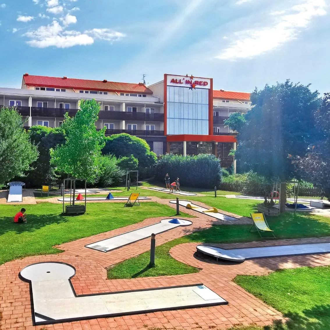Minigolf in All in Red Thermenhotel