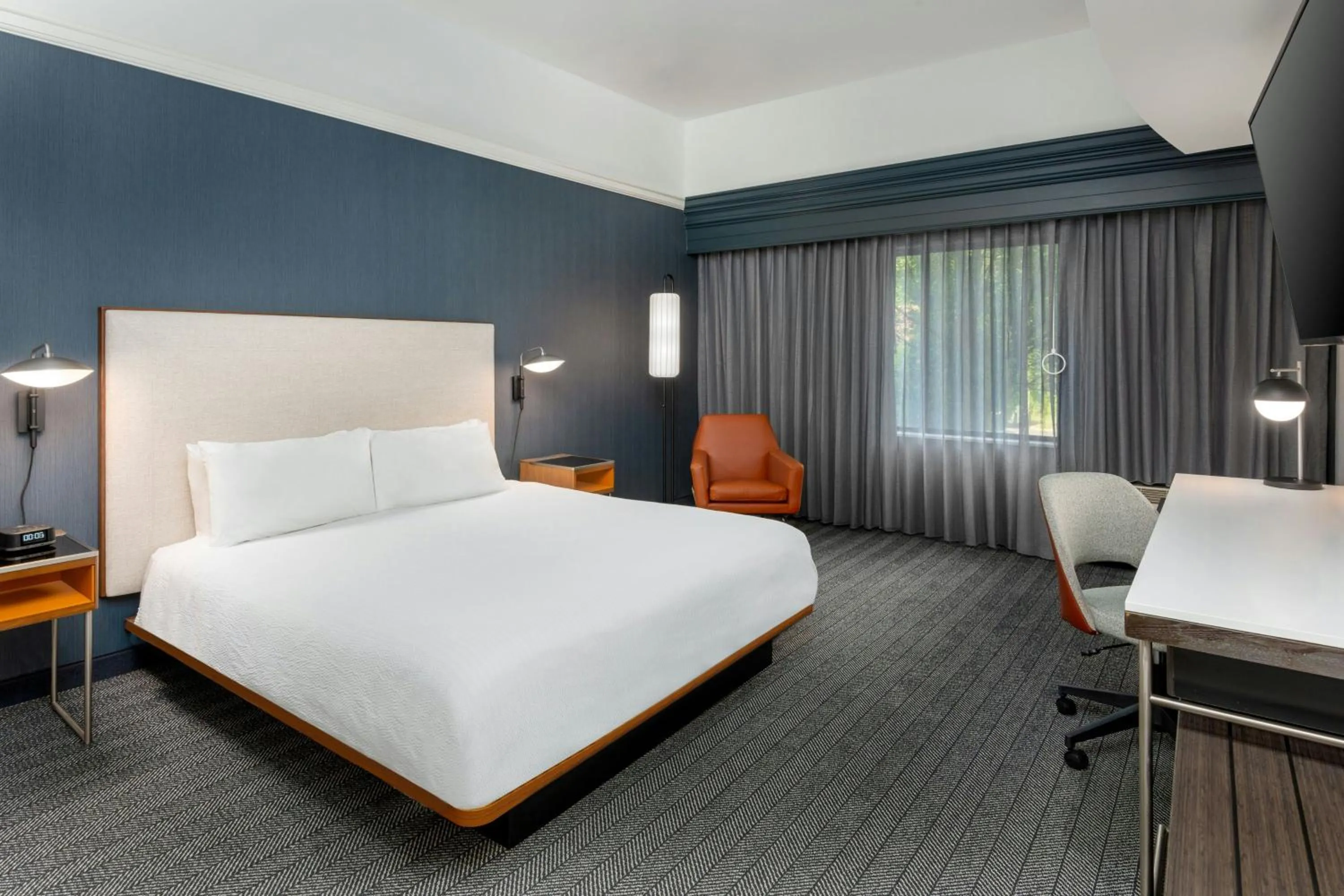 Photo of the whole room, Bed in Courtyard by Marriott Danbury