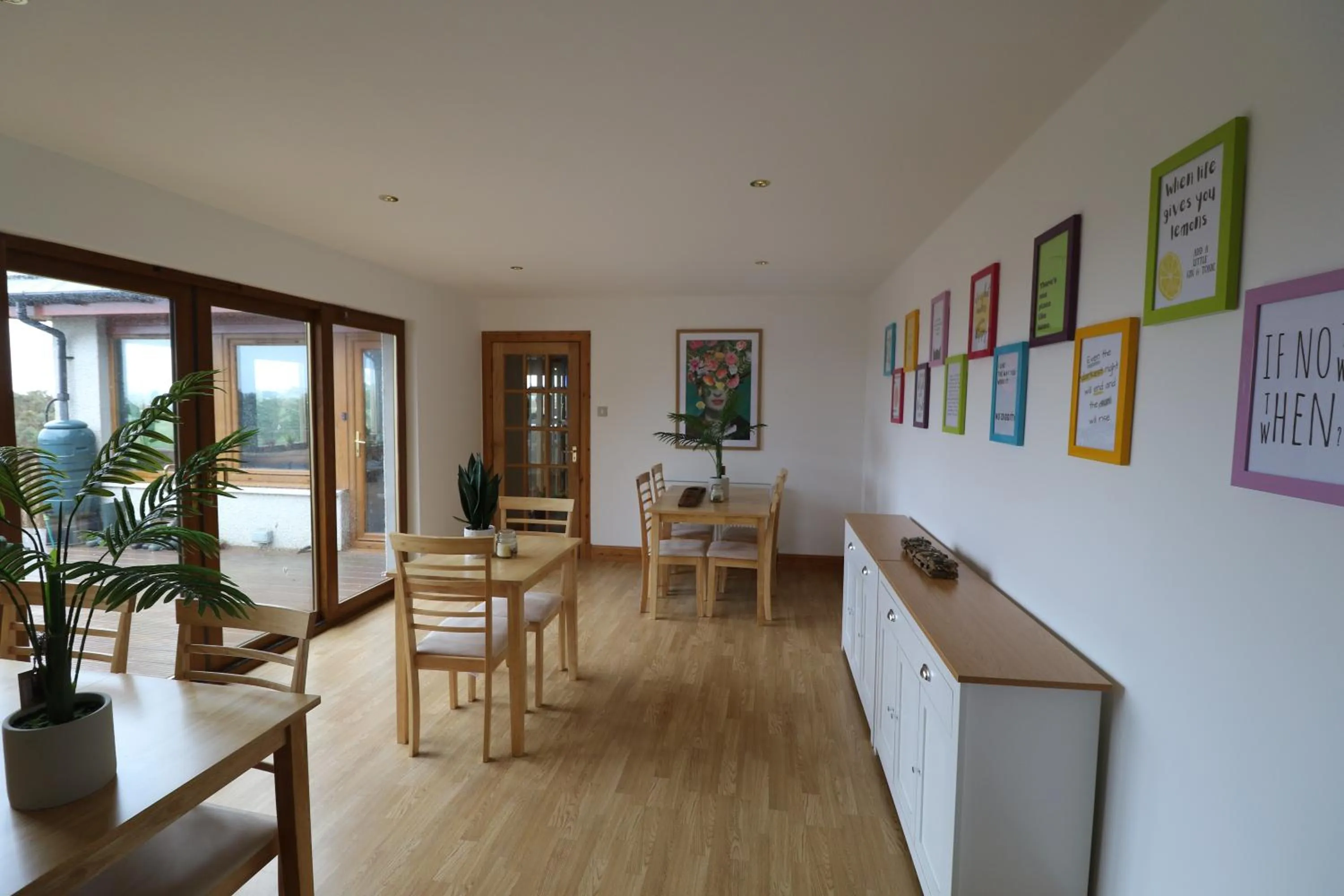 Restaurant/places to eat in Acarsaid B&B