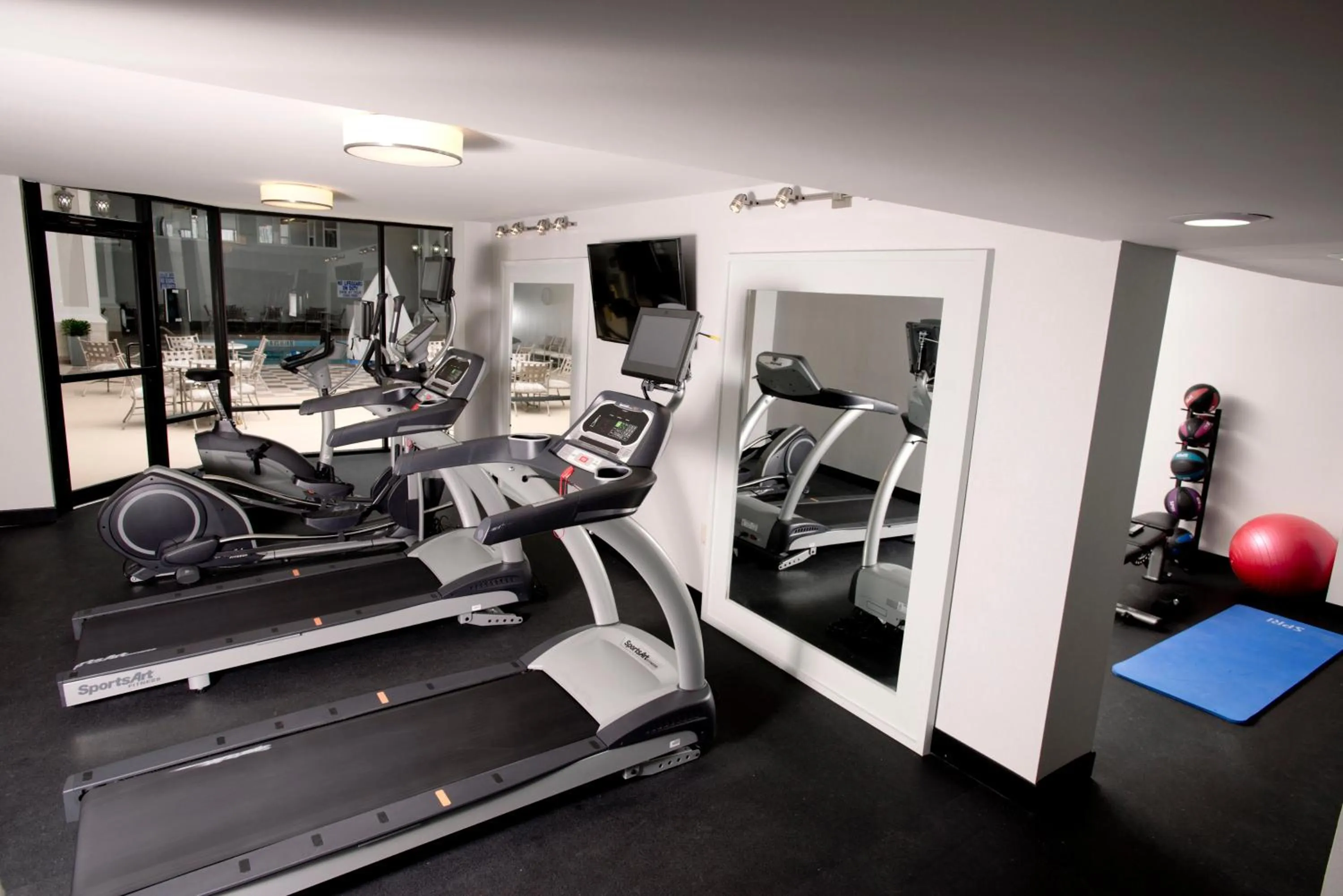 Fitness centre/facilities in Crowne Plaza Greenville by IHG
