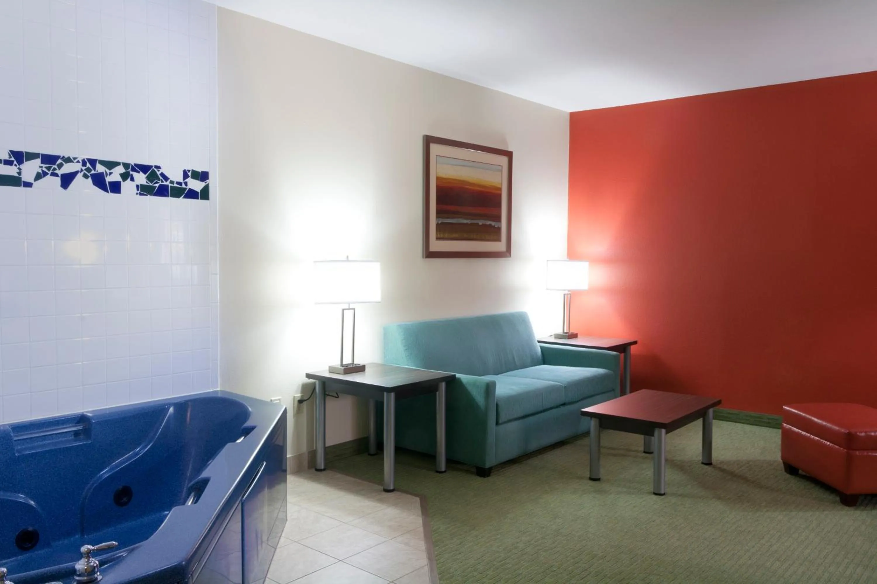 Bedroom in Holiday Inn Express Hotel and Suites Brownsville by IHG