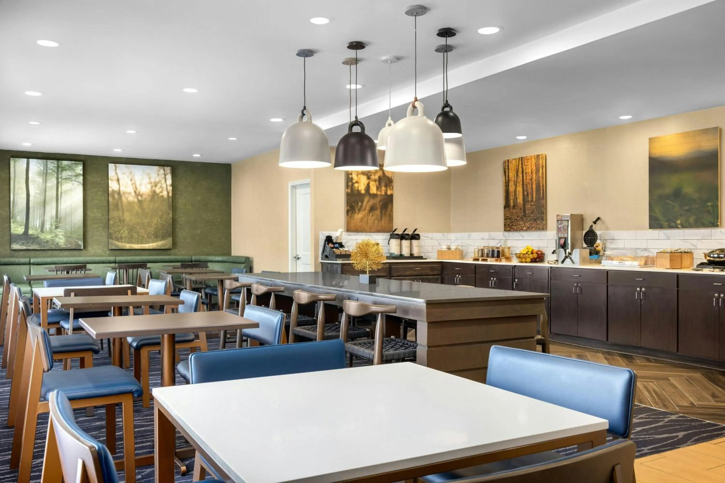 Restaurant/places to eat in Fairfield Inn & Suites Hattiesburg / University