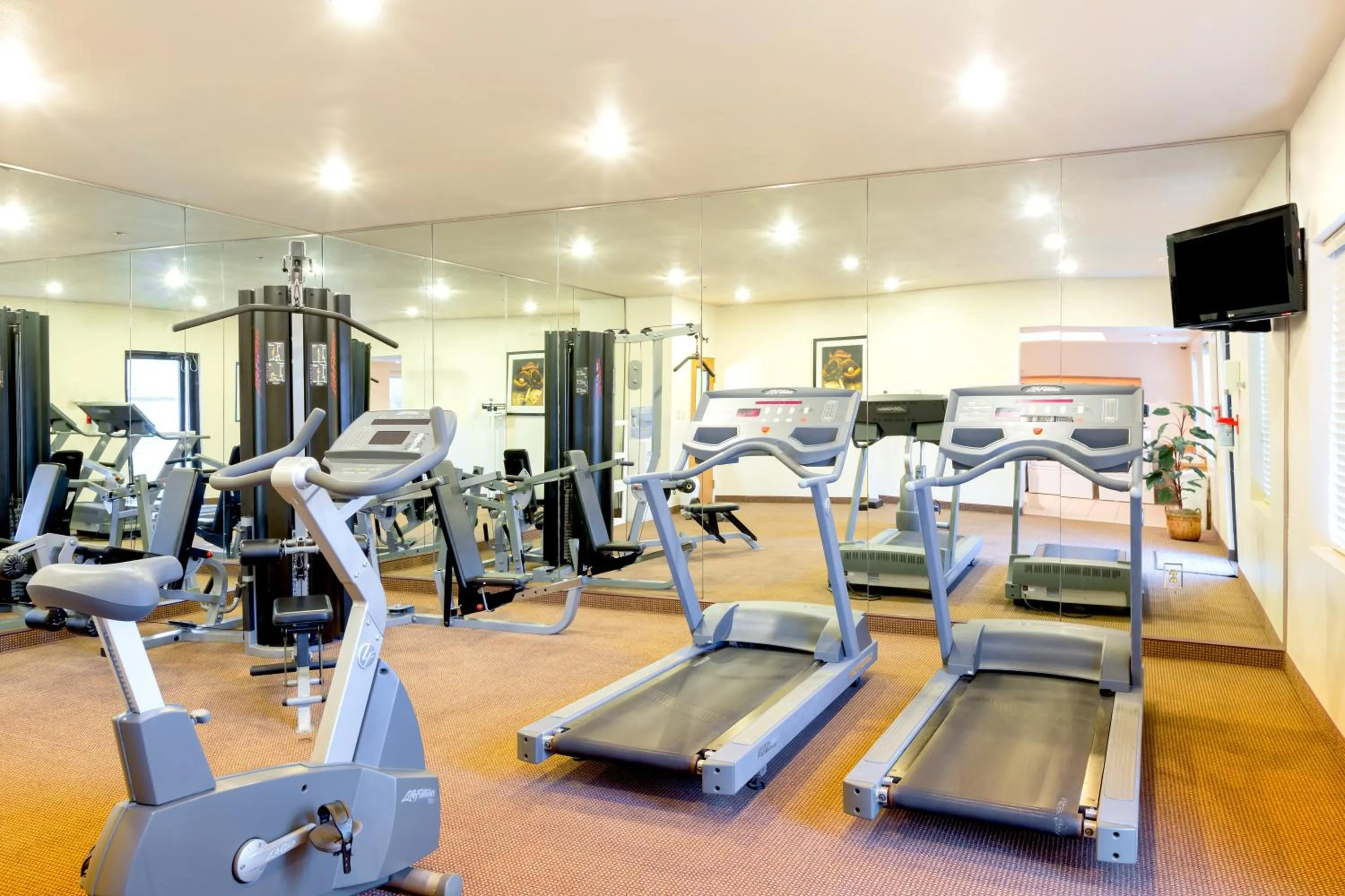 Fitness centre/facilities in Staybridge Suites - Brownsville by IHG