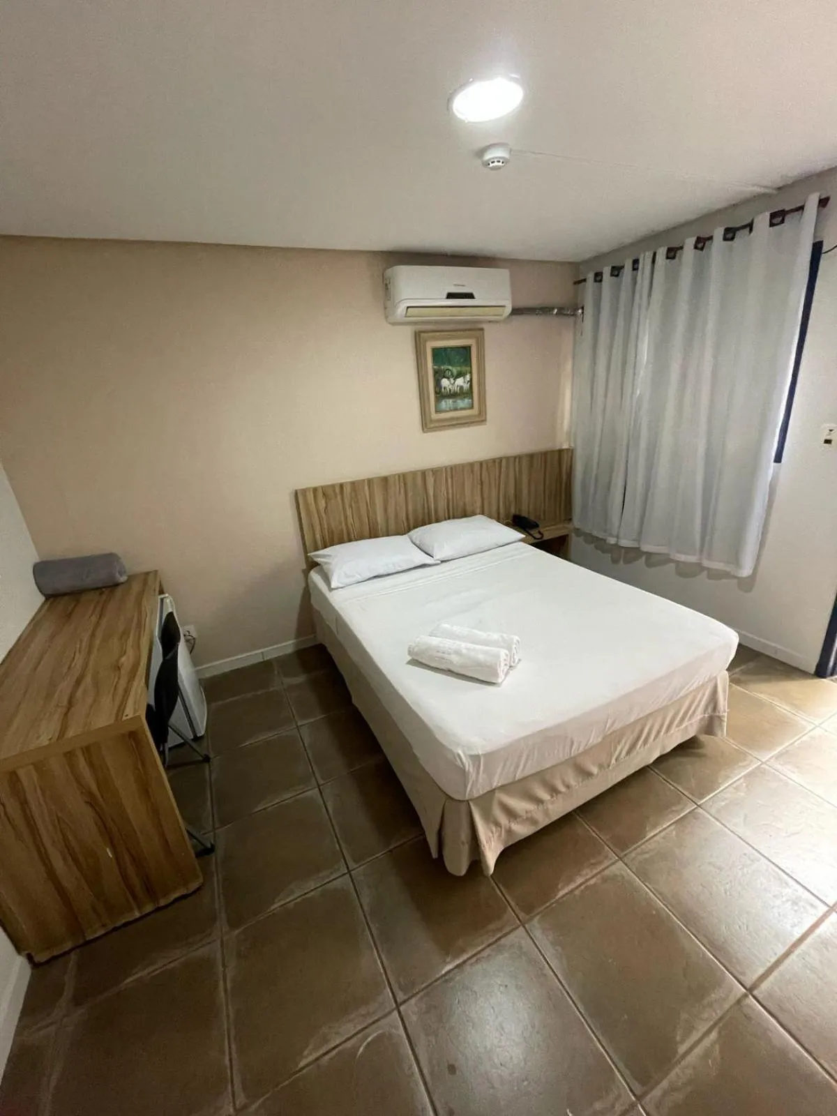 Photo of the whole room, Bed in CR Hotel Bueno