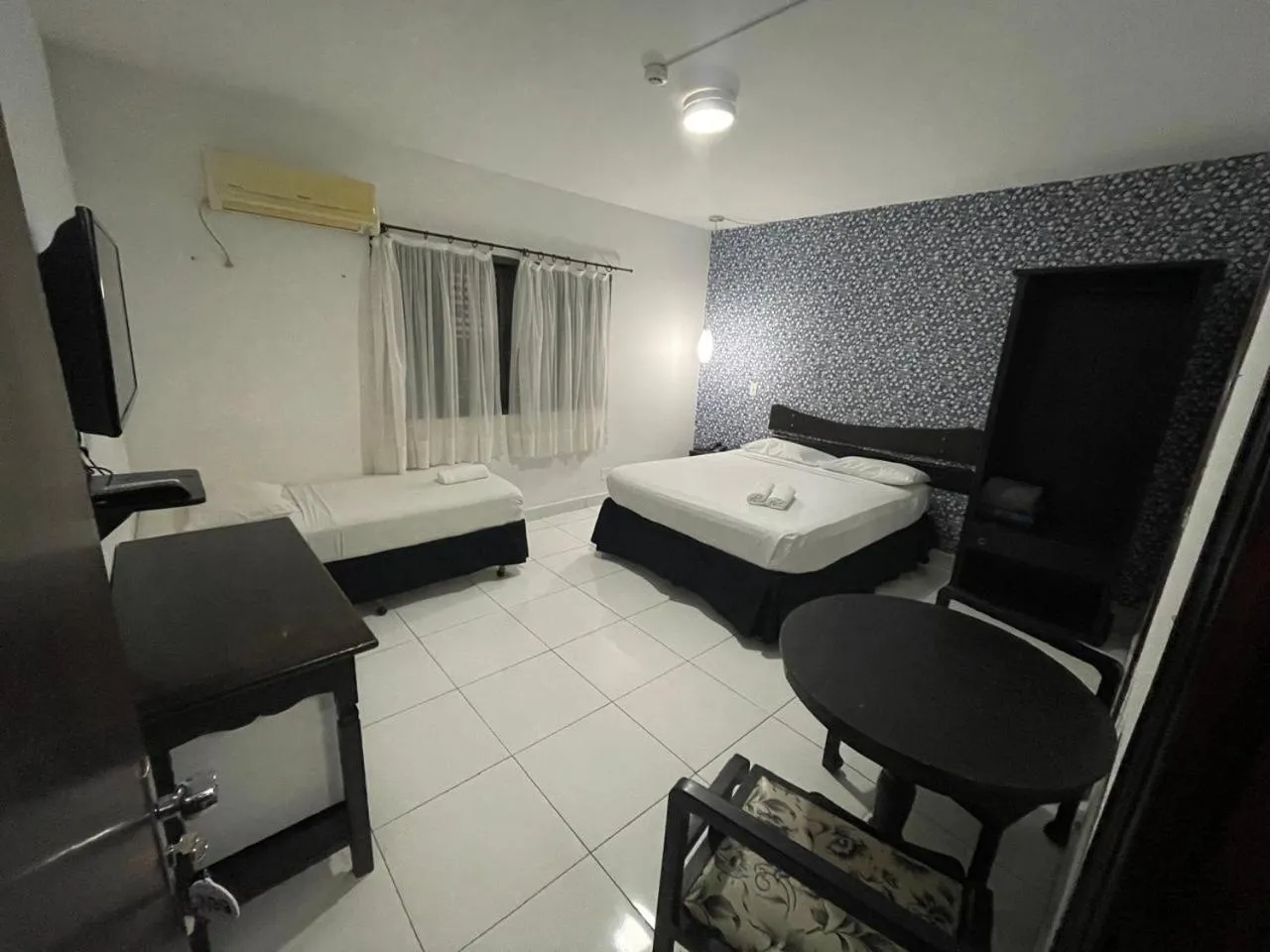 Bed in CR Hotel Bueno